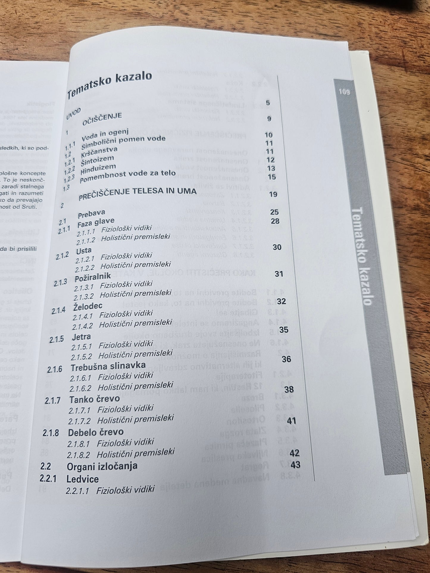 Velika knjiga o razstrupljanju Federica Romegialli Viviana Fontanari