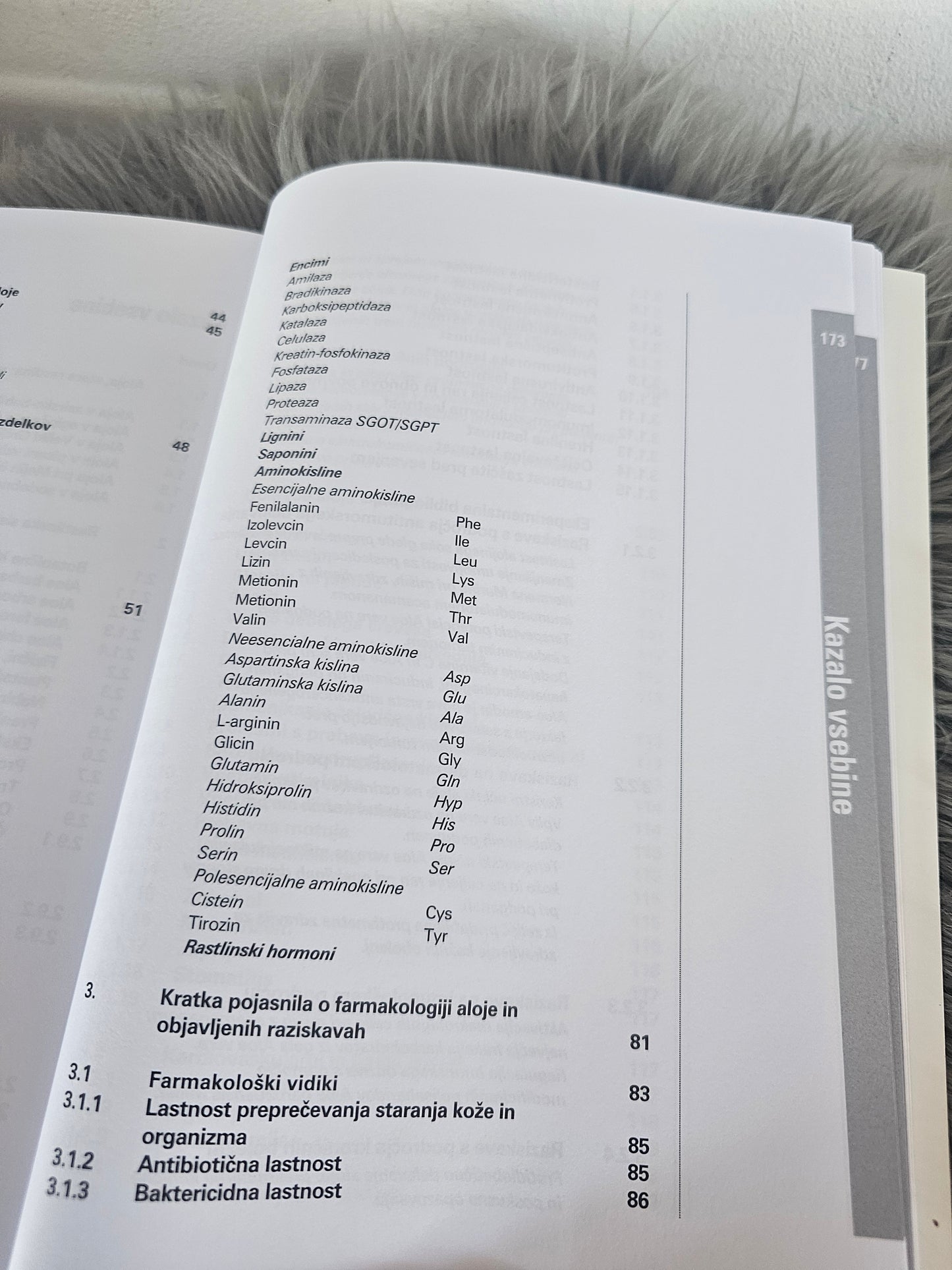 Velika knjiga o aloji Alessndro Bassetti in Stefano Sala