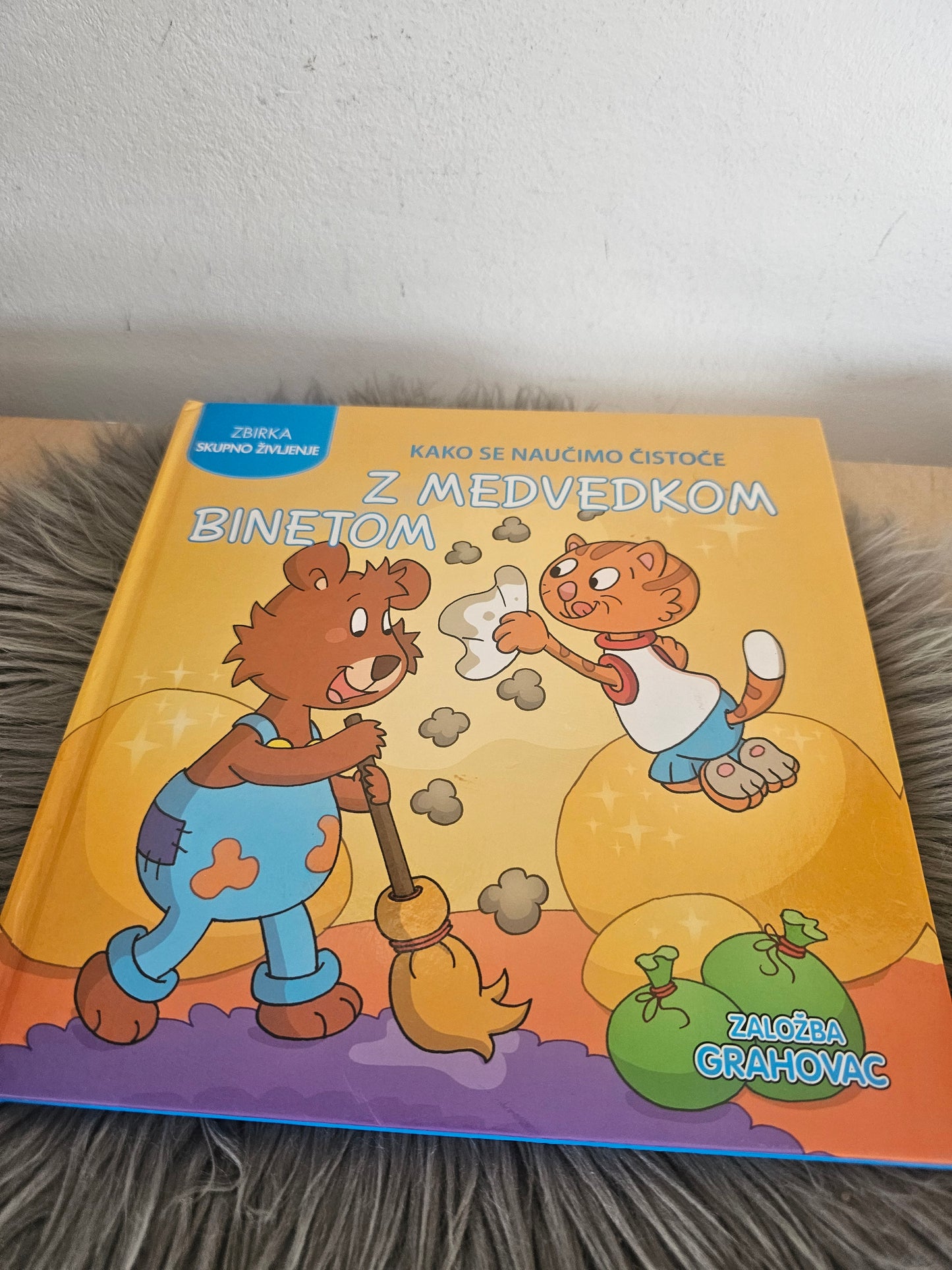 Zbirka skupno življenje Založba Grahovac