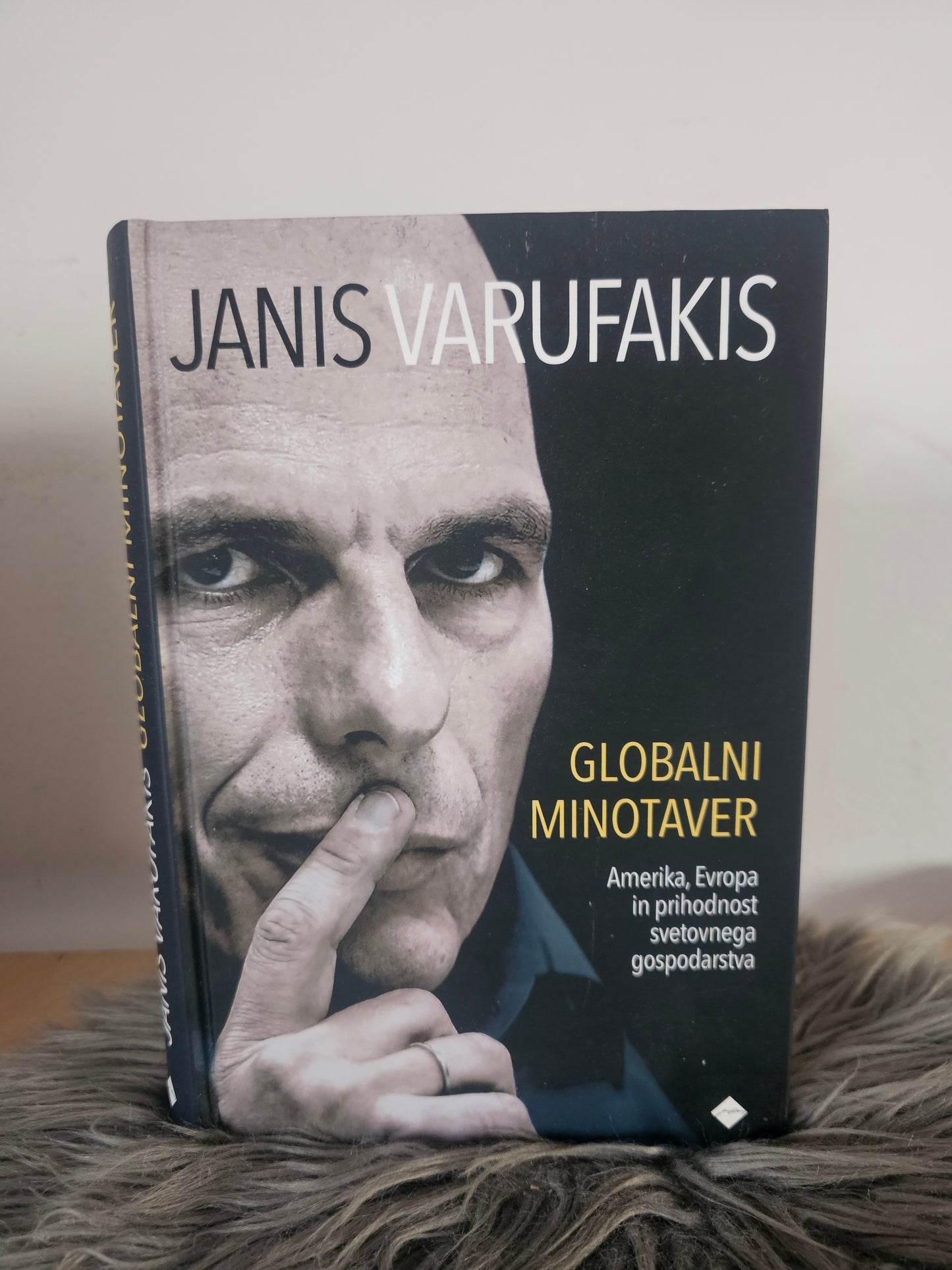 Globalni minotaver, Janis Varufakis