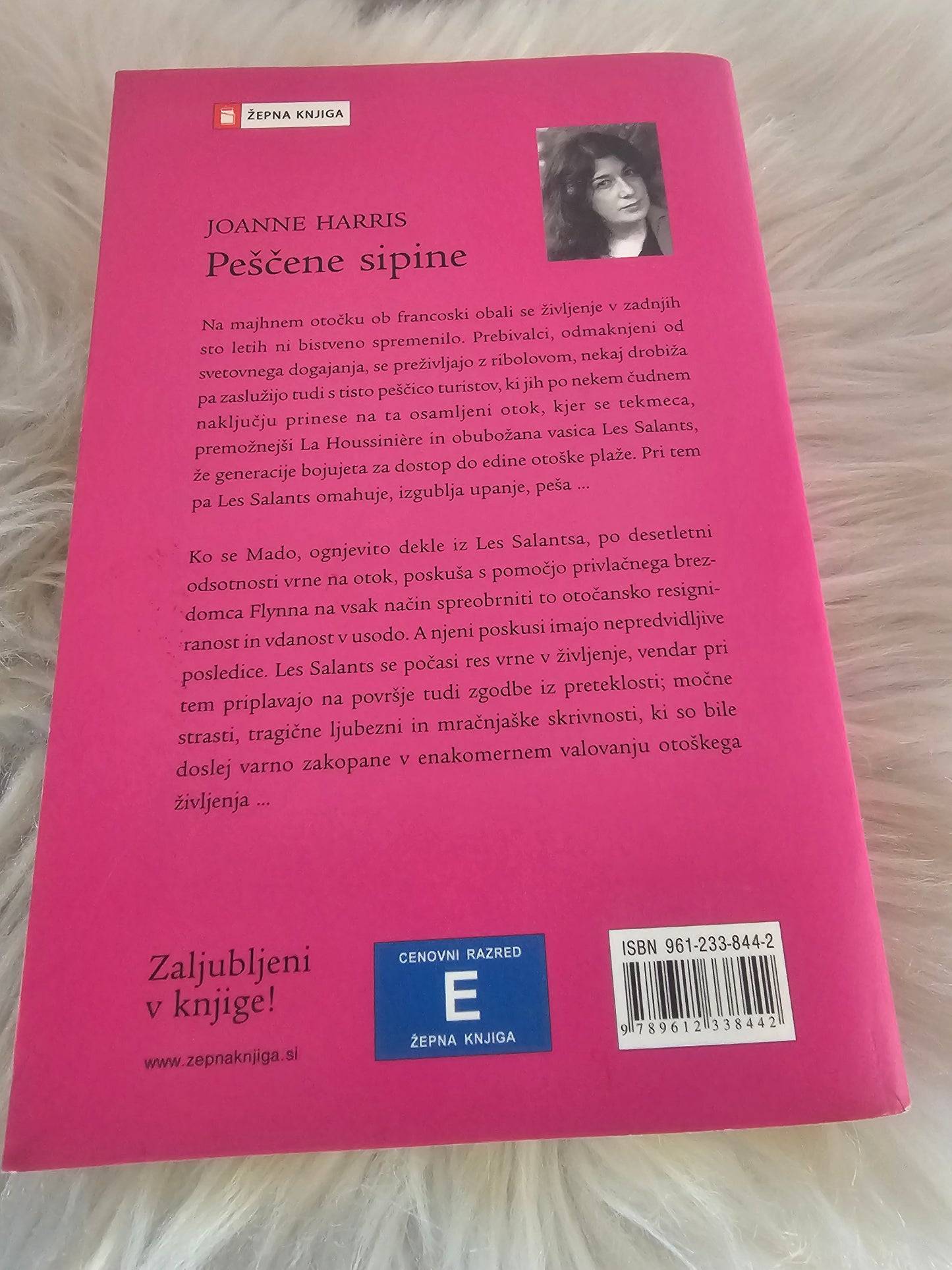 Peščene sipine, Joanne Harris