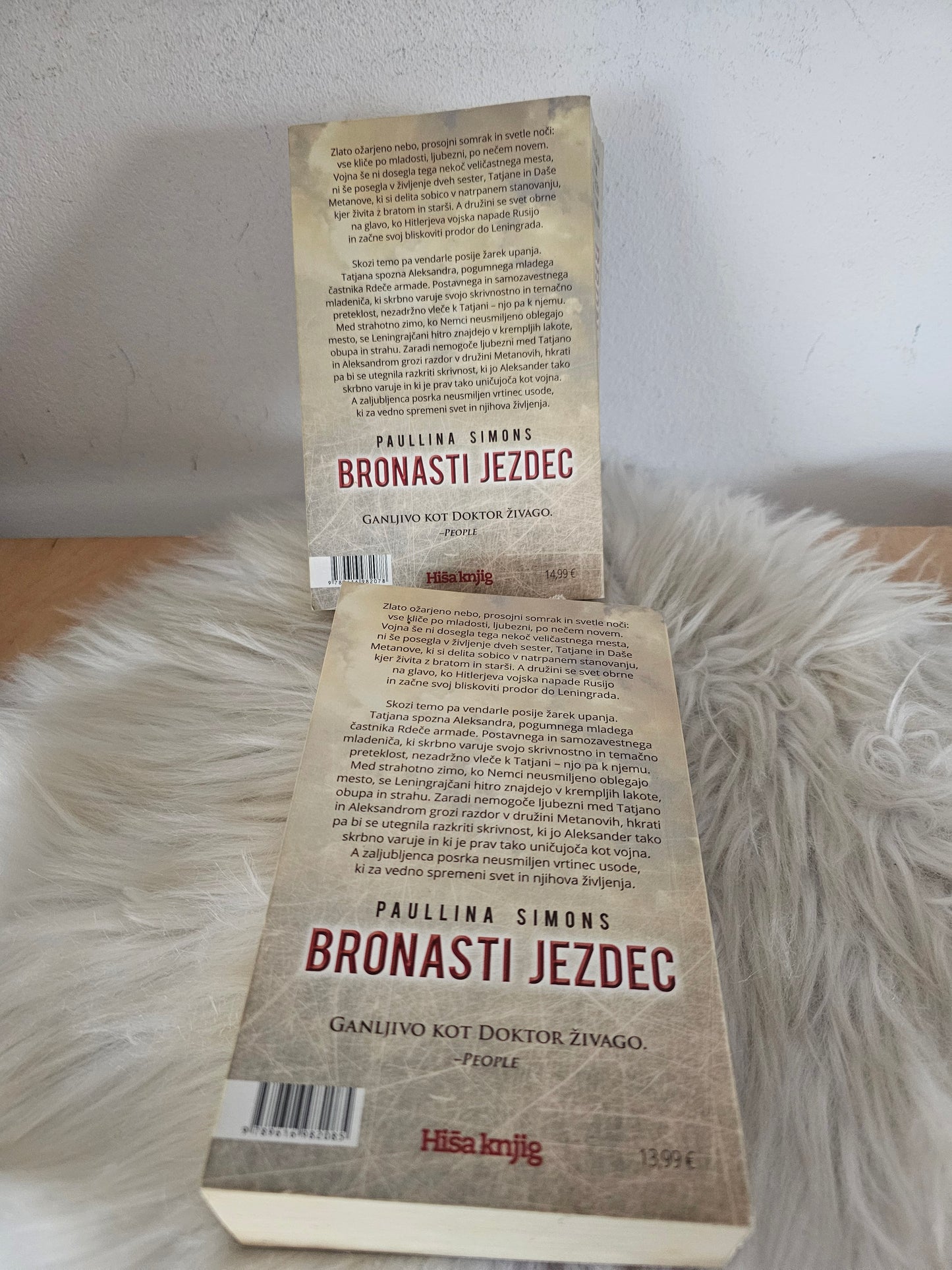 Bronasti jezdec 1, 2 Paulina Simons