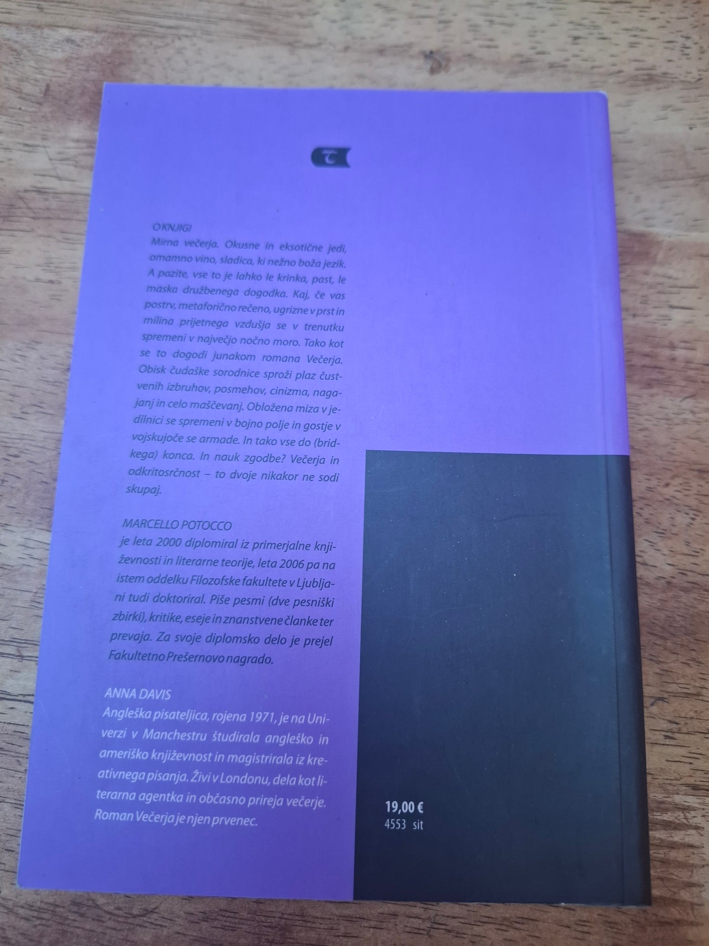 Večerja, Anna Davis