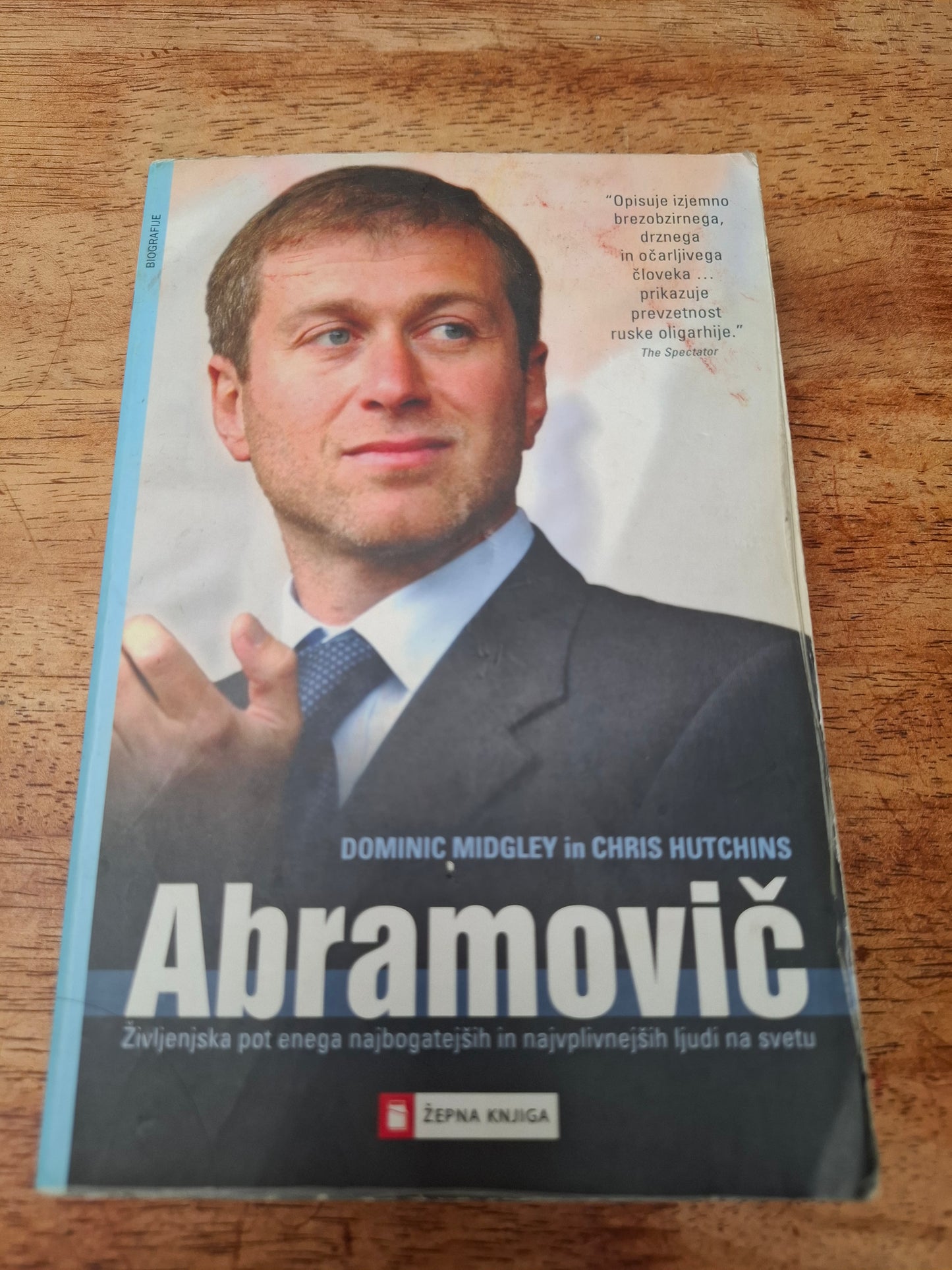 Abramovič Dominic Midgley in Chris Hutchins
