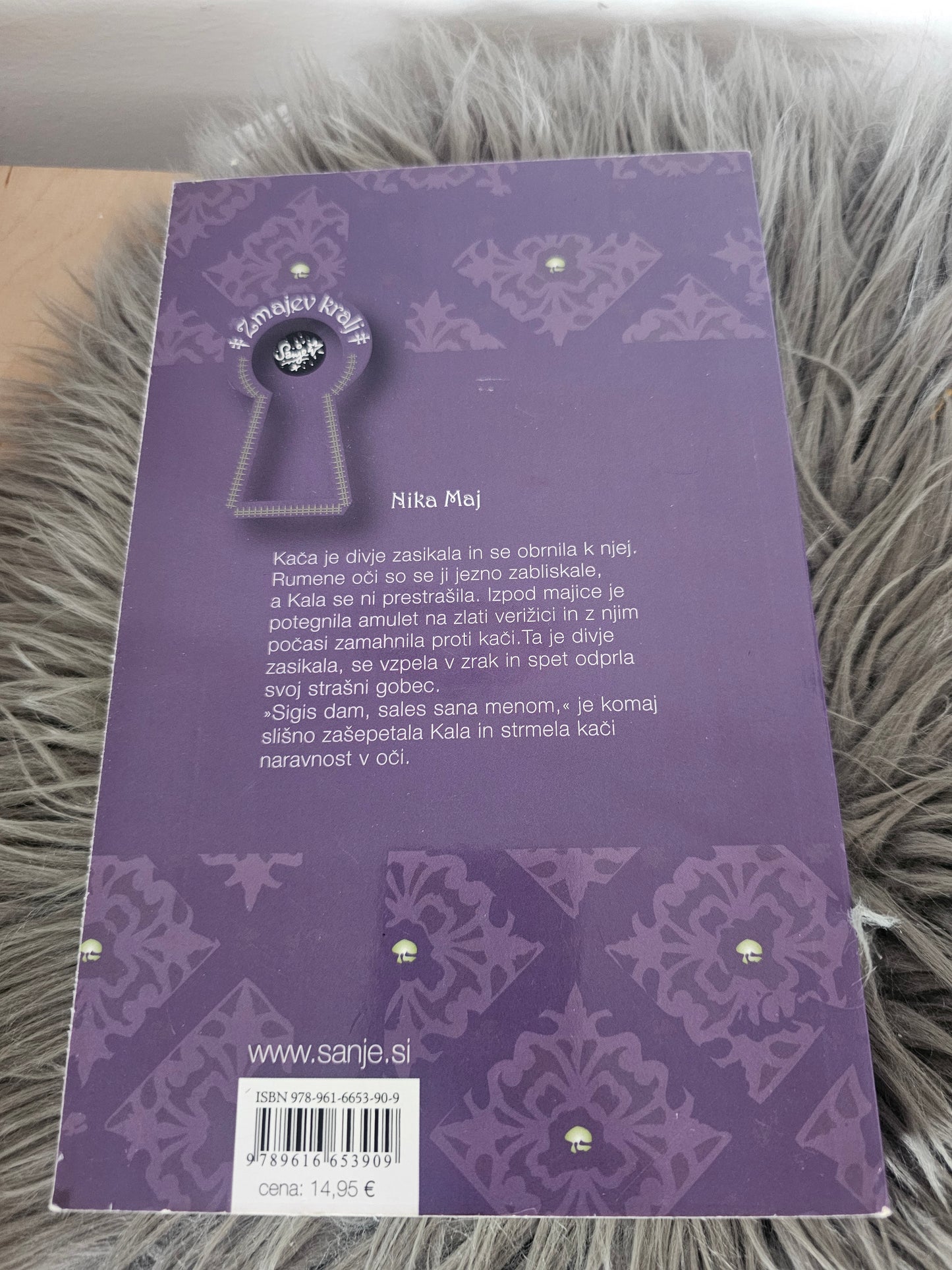 Zmajev kralj Nika Maj