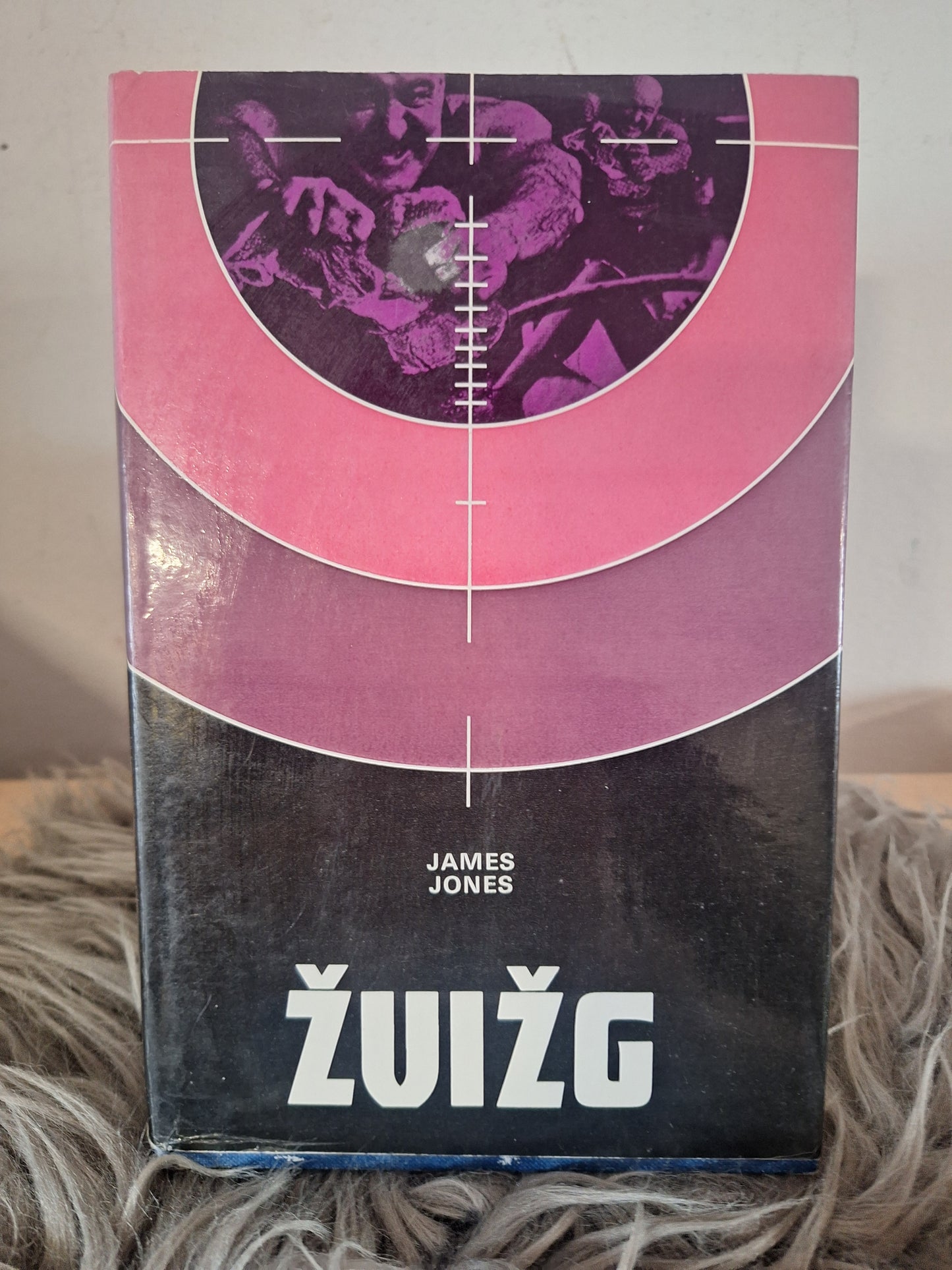 Žvižg James Jones