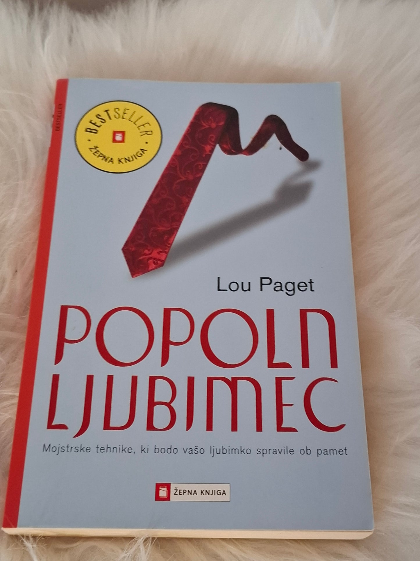 Popoln ljubimec, Lou Paget