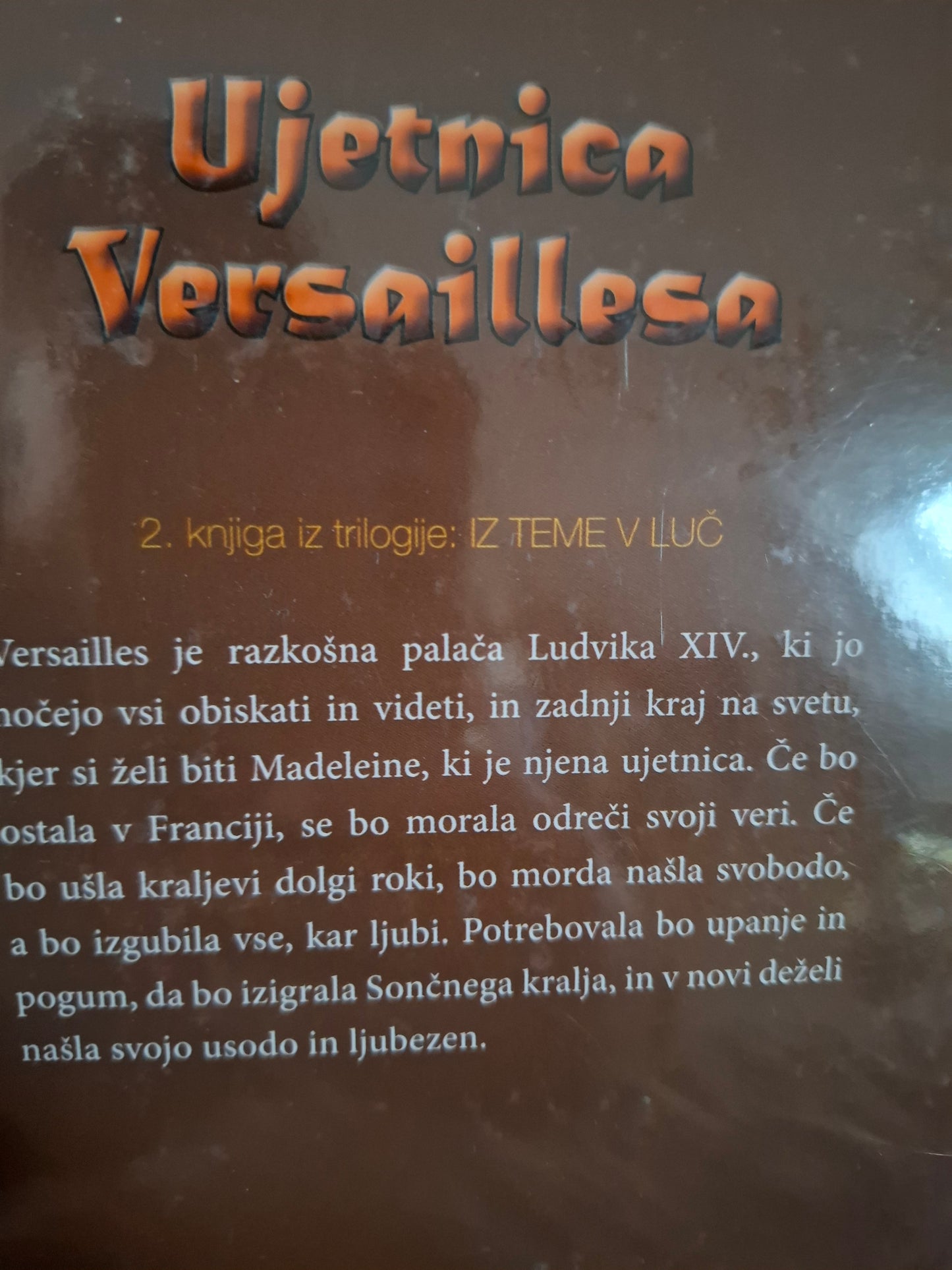 Ujetnica Versaillesa Golden Keyes Parsons