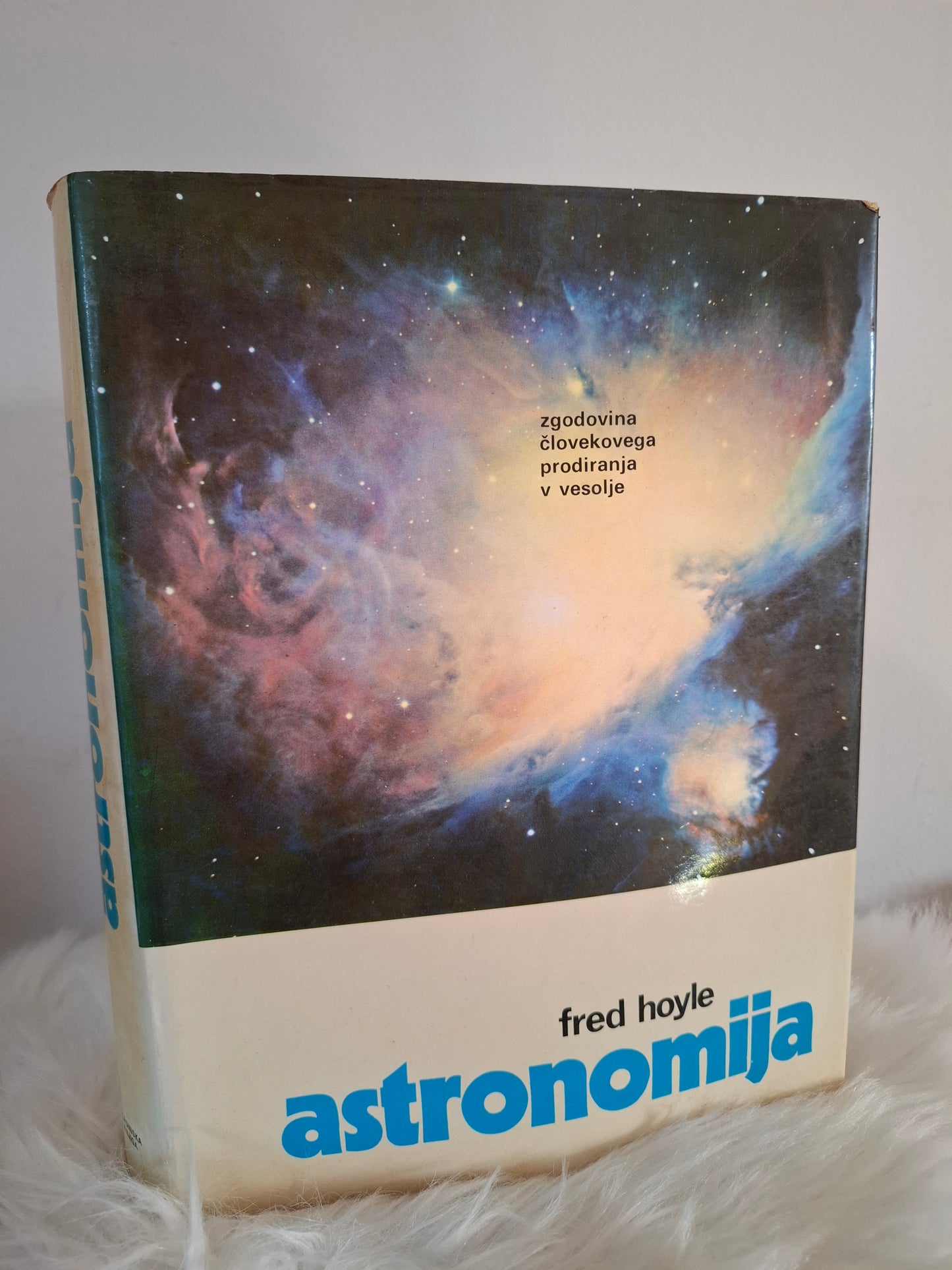 Astronomija Fred Hoyle