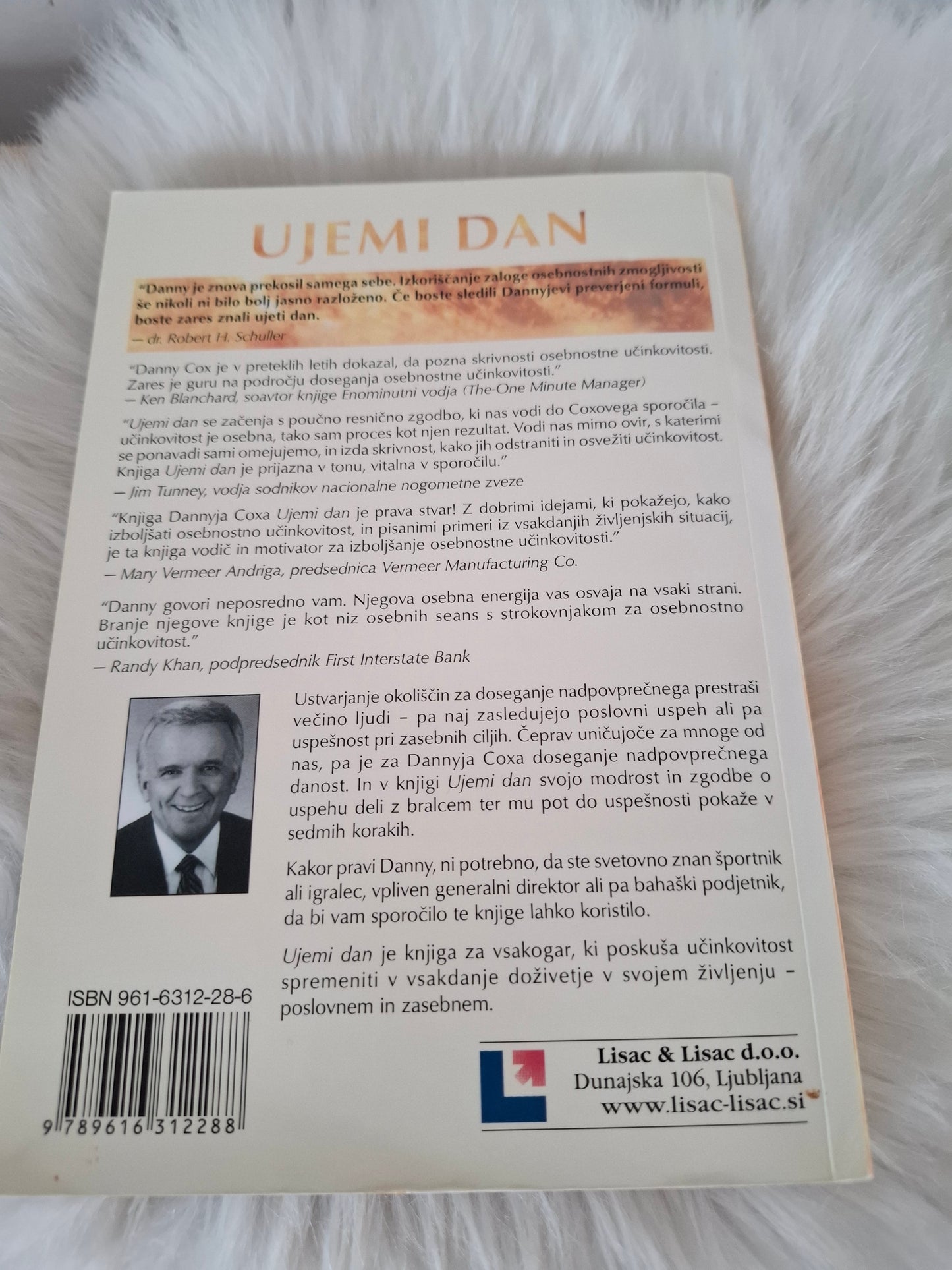 Ujemi dan, Danny Cox in Johm Hoover