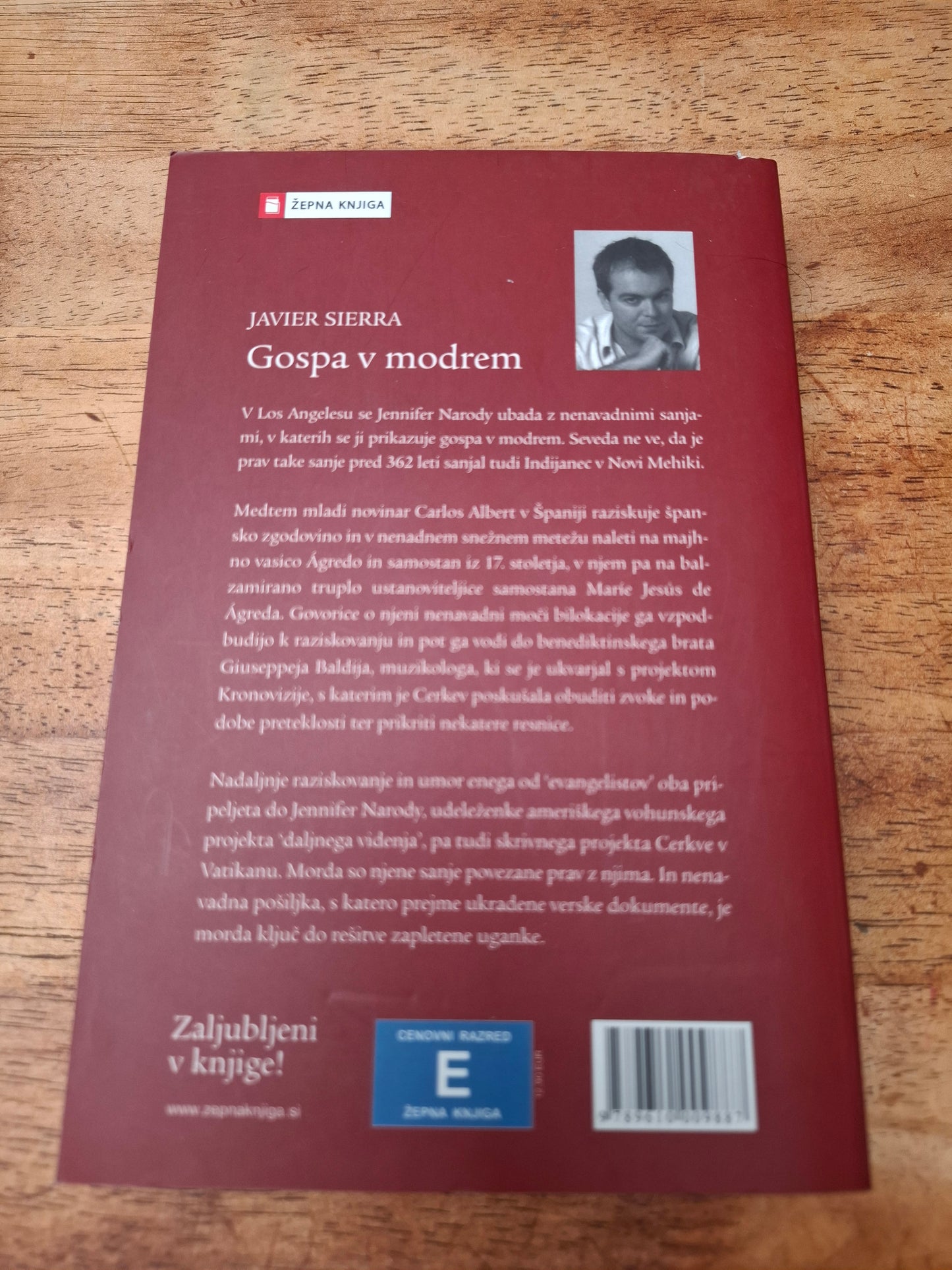 Gospa v modrem, Javier Sierra