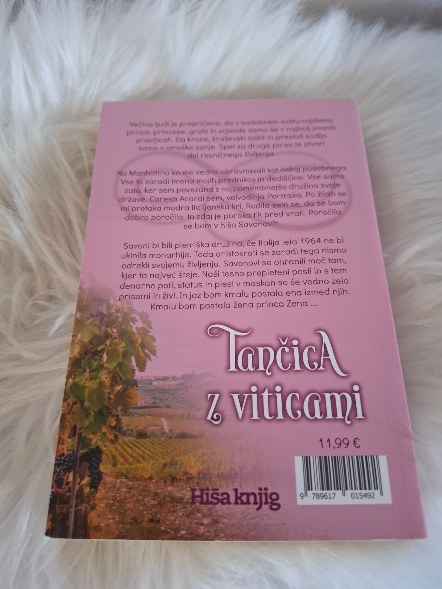 Tančica z viticami Tillie Cole