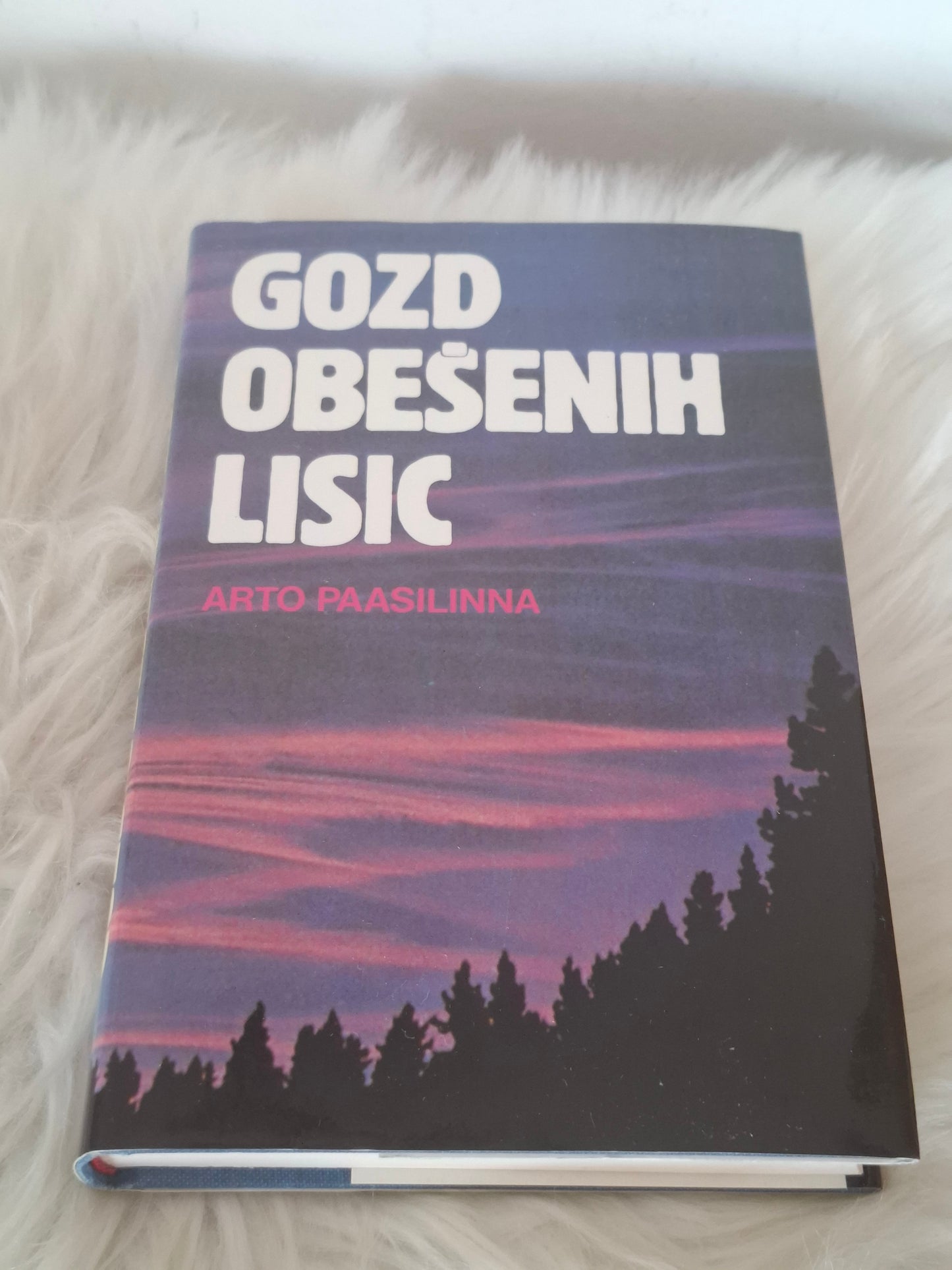 Gozd obešenih lisic, Arto Paasilinna