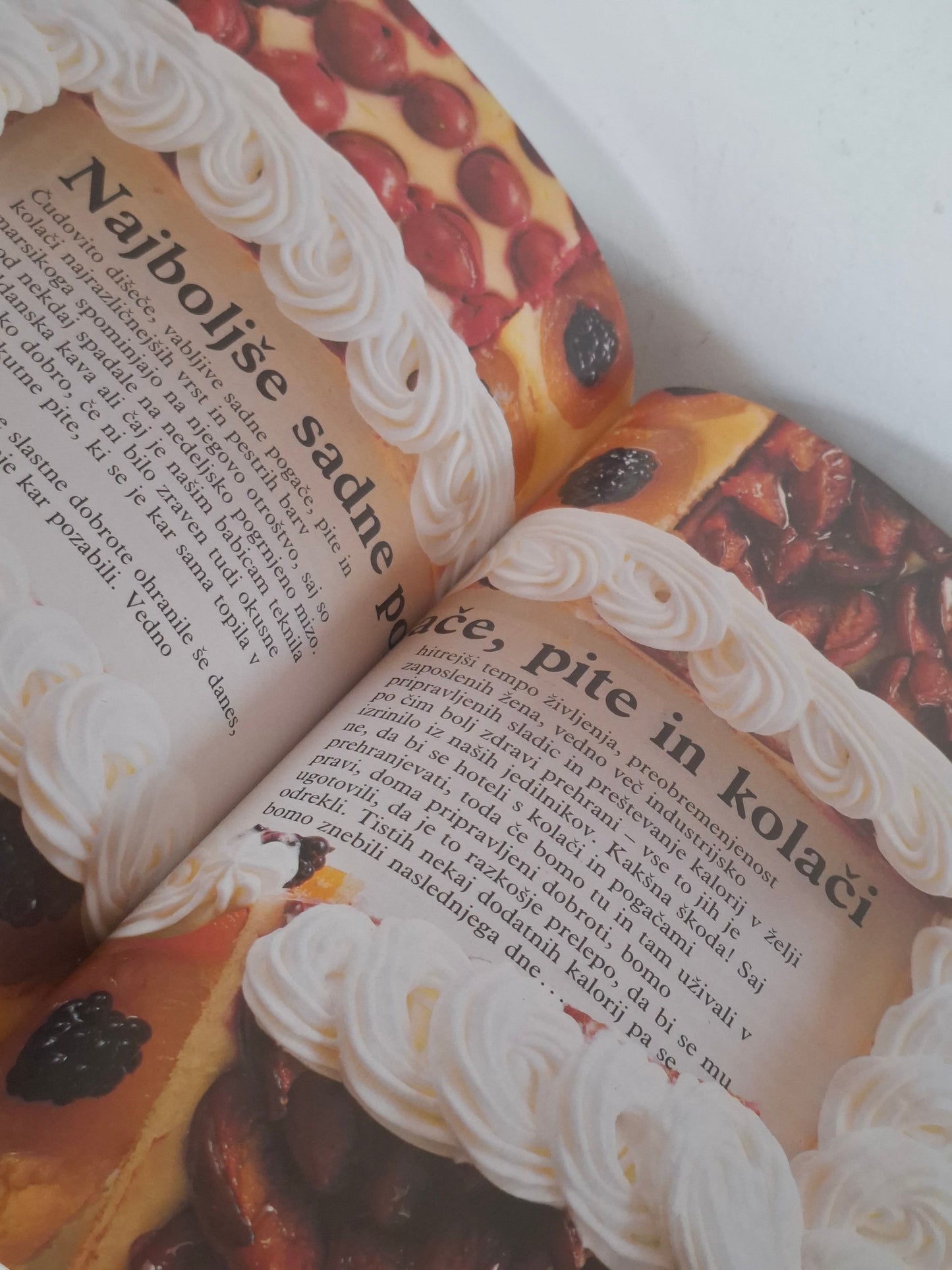Pecivo s sadjem Založba Mladinska knjiga