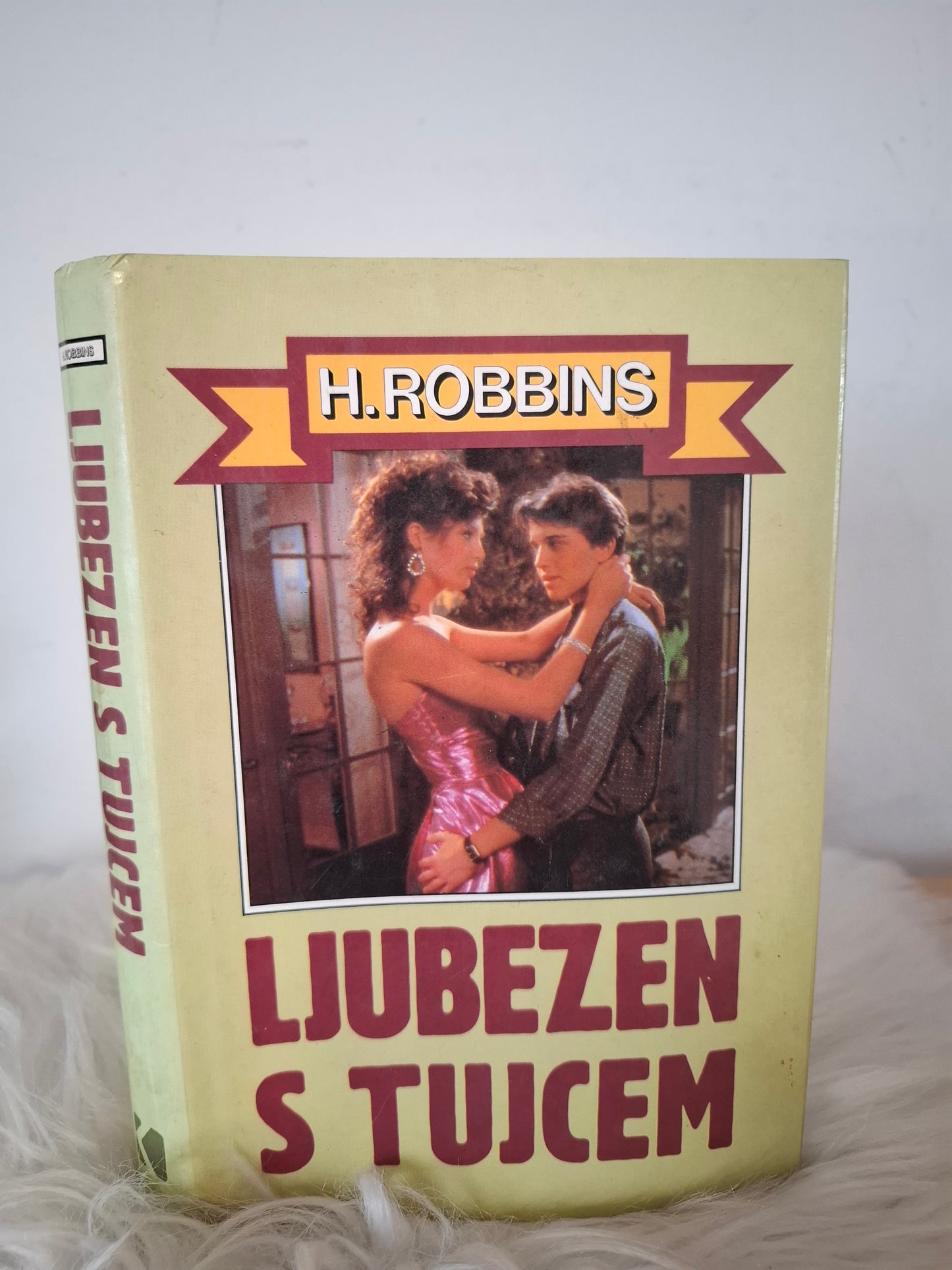 Ljubezen s tujcem H.Robbins