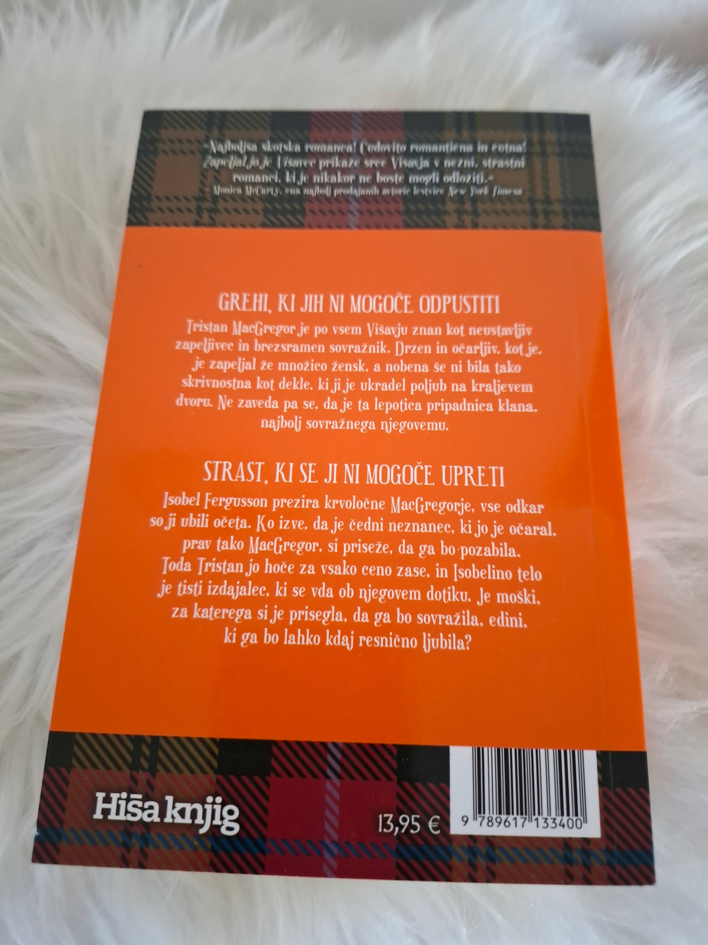 Zapeljal jo je višavec Paula Quinn