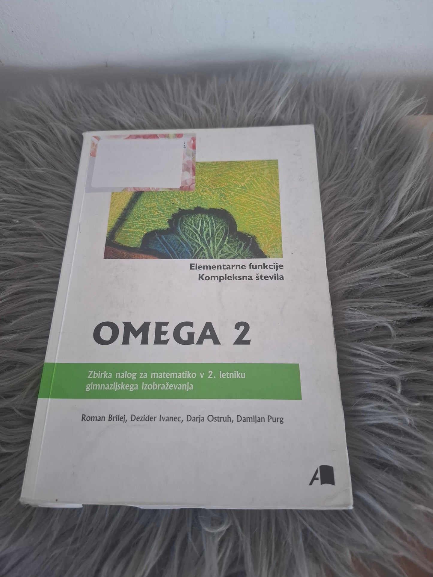 Omega 2 več avtorjev