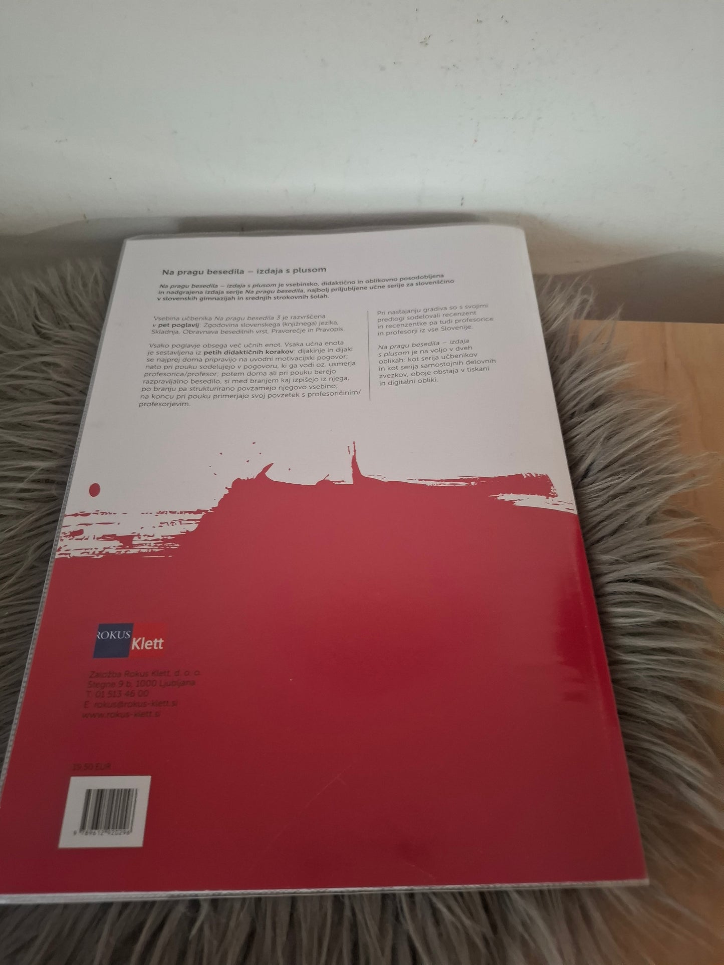 Na pragu besedila 3 izdaja s plusom več avtorjev