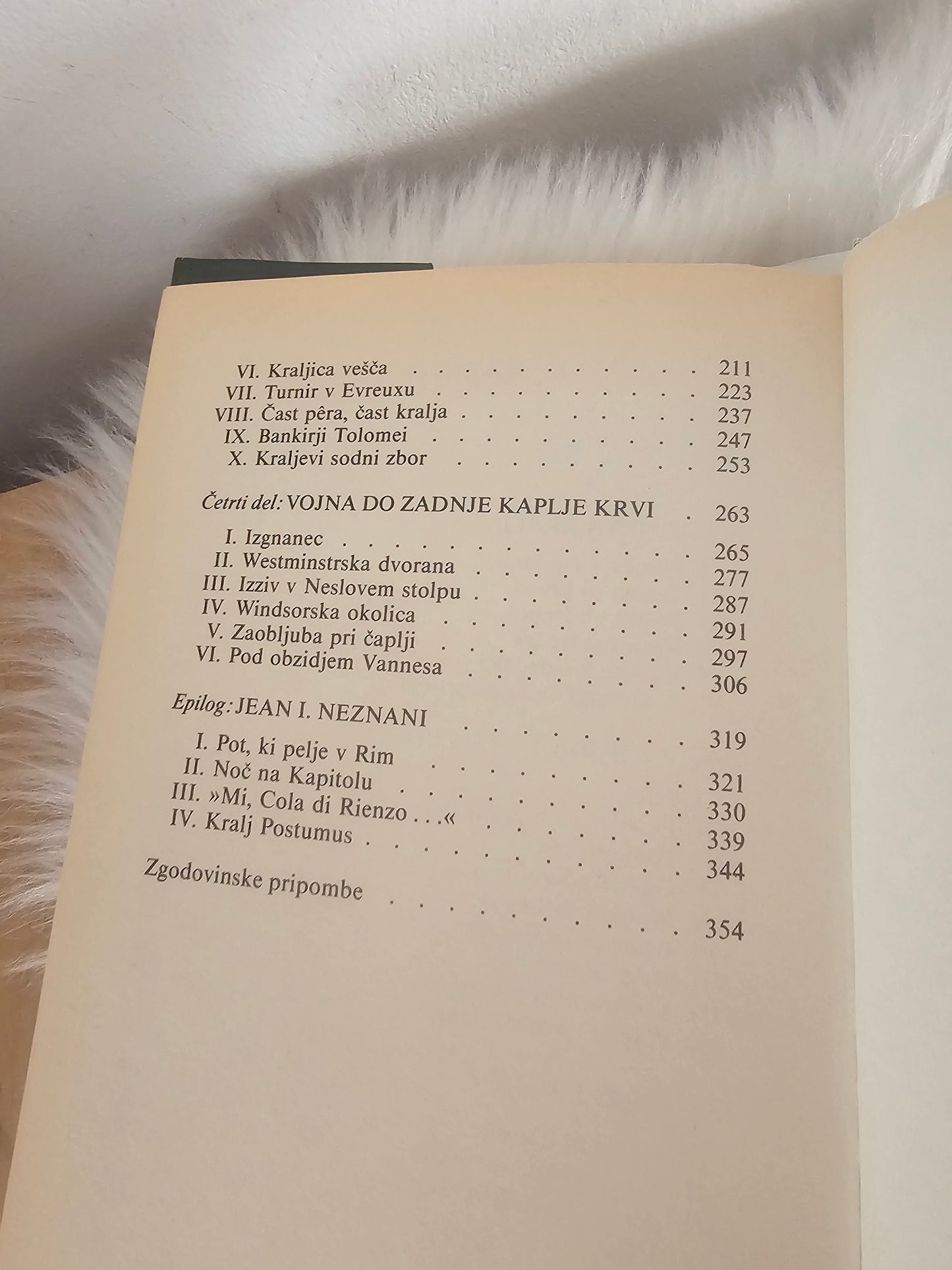 Prekleti kralji Lilija in lev Maurice Druon
