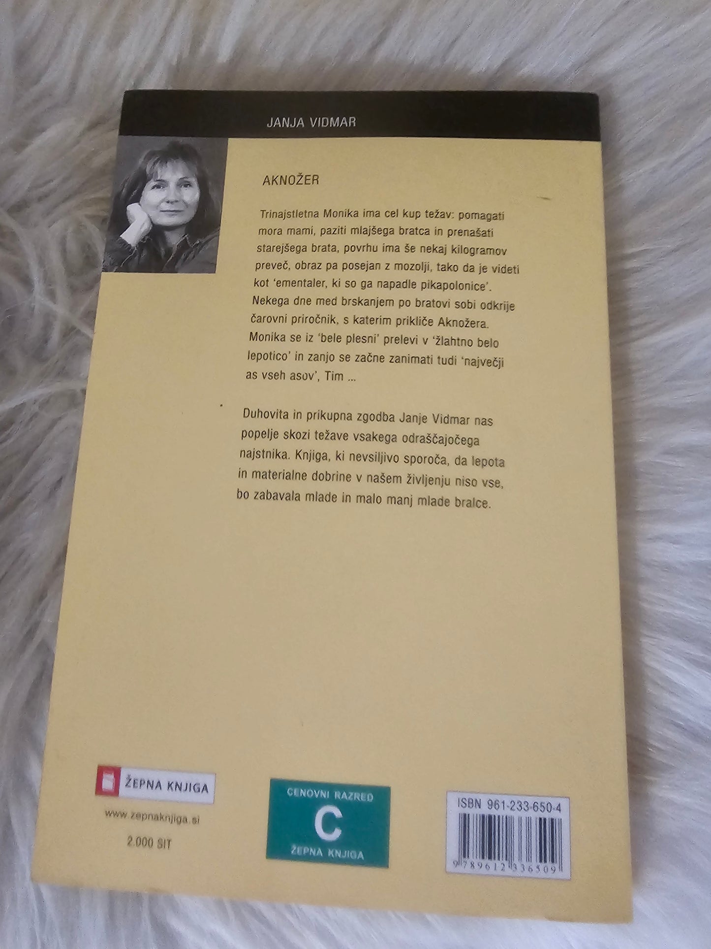 Aknožer Janja Vidmar