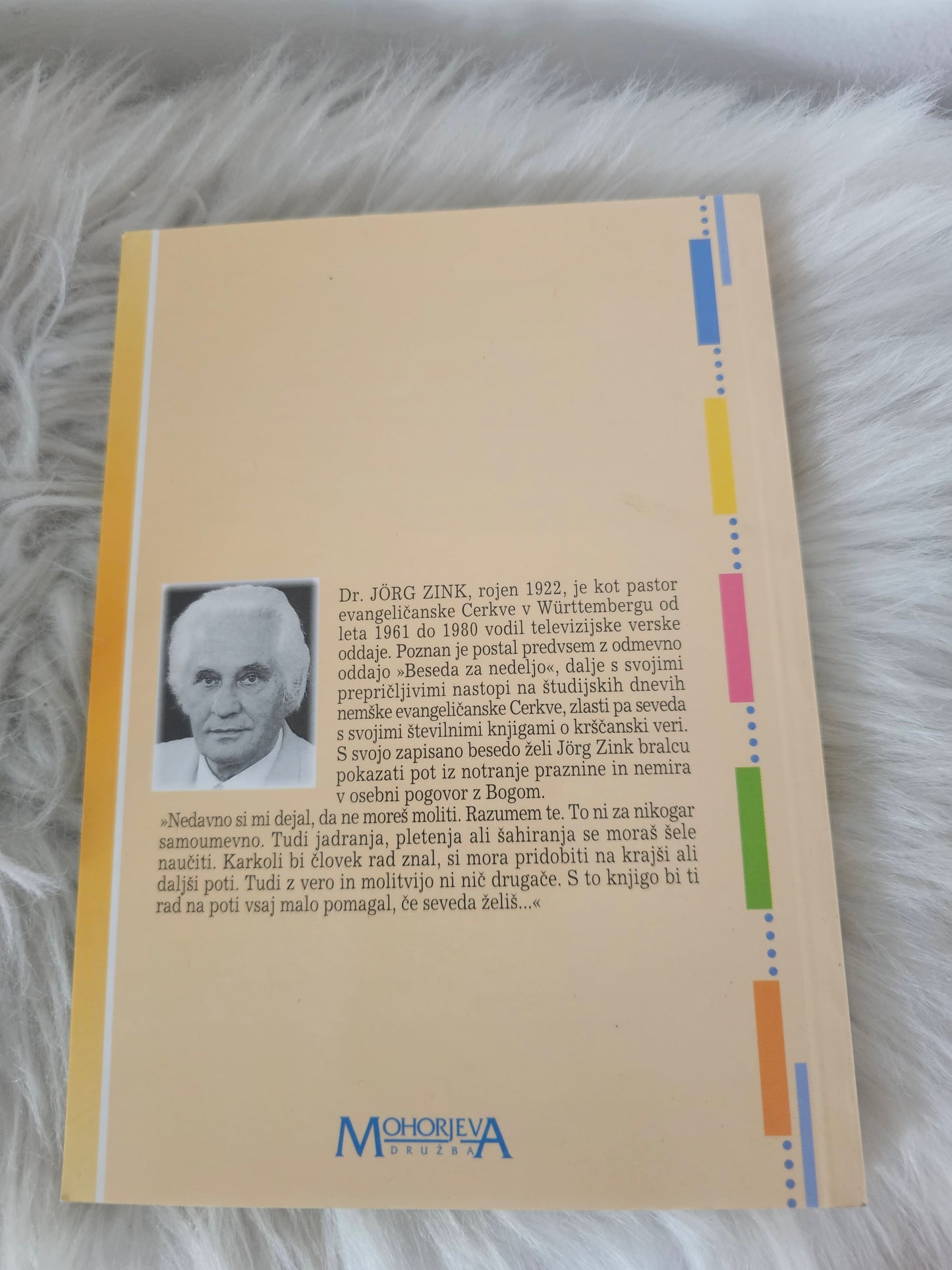 Kako moliti pokončno pod nebom Jorg Zink