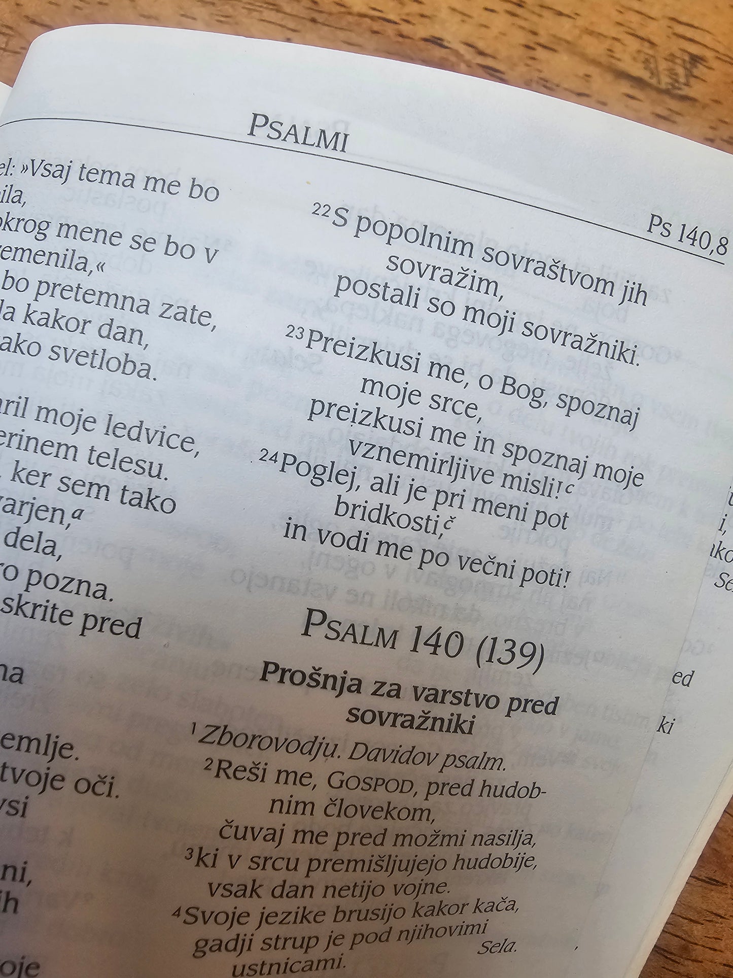 Nova zaveza in psalmi Sveto pismo Društvo Svetopisemska družba