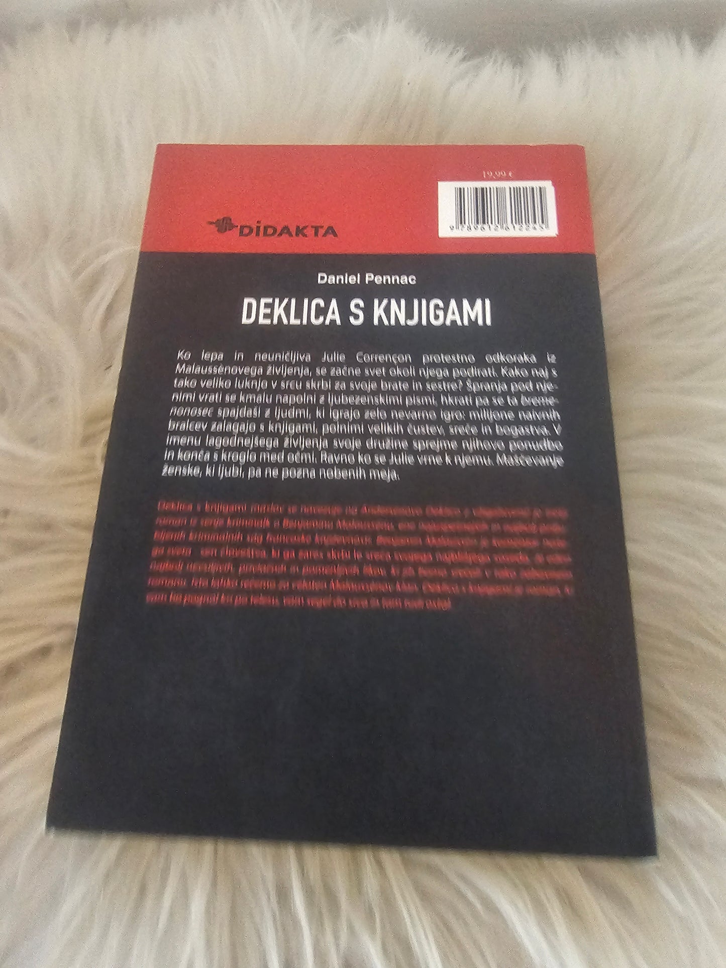 Deklica s knjigami Daniel Pennac