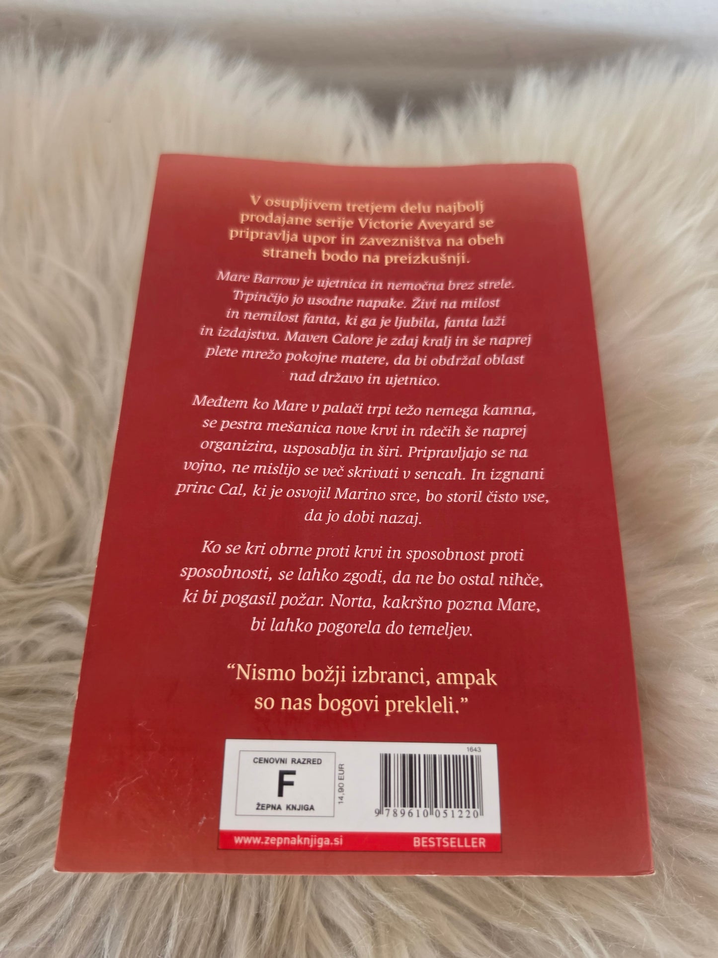 Kraljeva kletka Victoria Aveyard