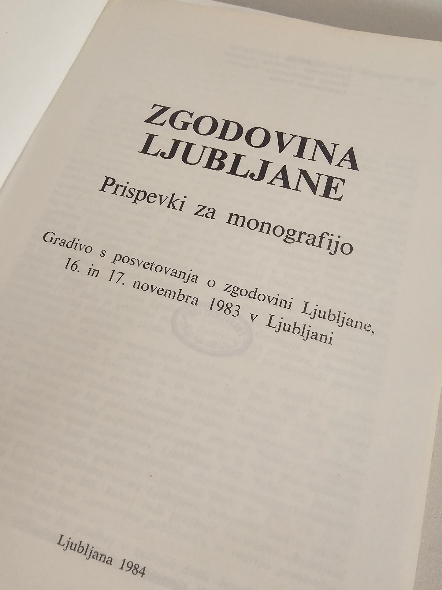 Zgodovina Ljubljane, prispevki za monografijo več avtorjev