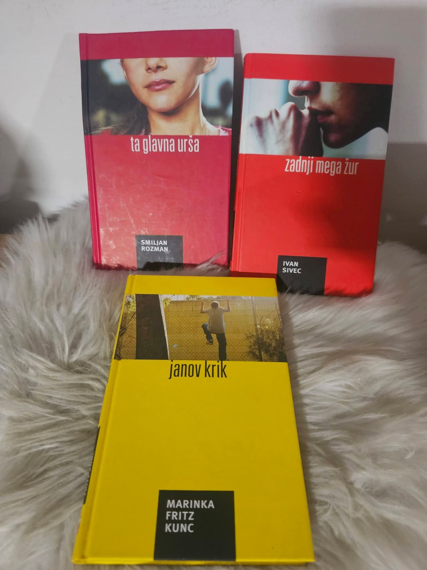 Punce za znoret~ Janja Vidmar,    - Janov krik~ Marinka Fritz Kunc,   - Ta glavna Urša, Smiljan Rozman,   - Zadnji mega žur, Ivan Sivec,   - Kam je izginila Ema Lauš, Vid Pečjak,   - Golo morje, Mate Dolenc,   - Ajša Najša, Feri Lainšček.