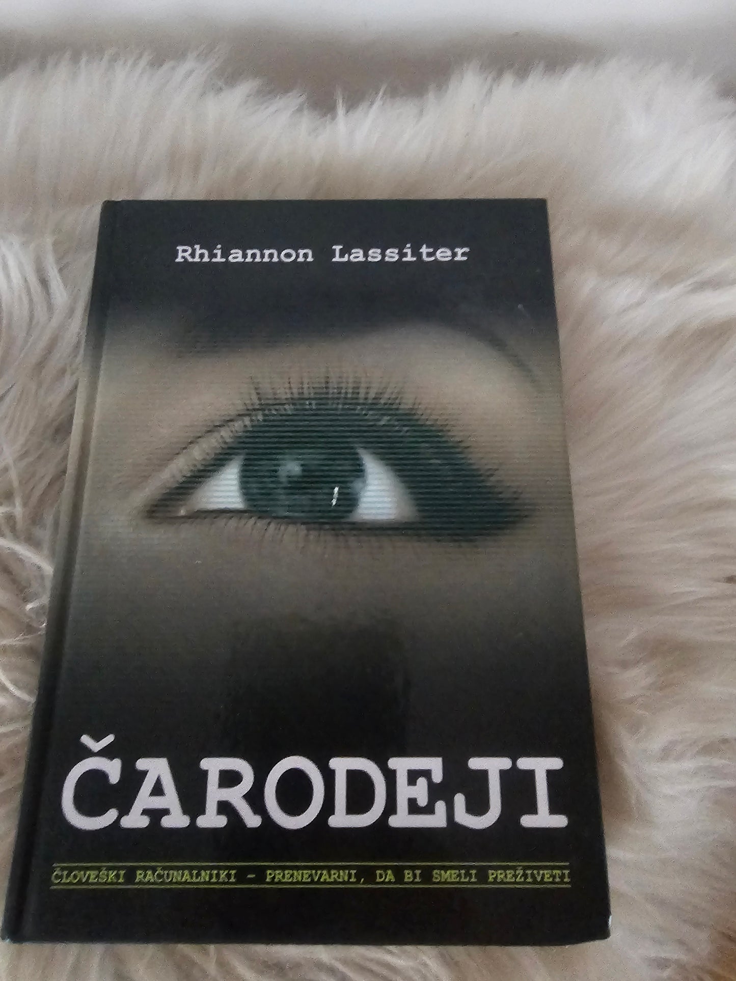 Čarodeji, Čarodeji duhovi, Čarodeji sence Rhiannon Lassiter