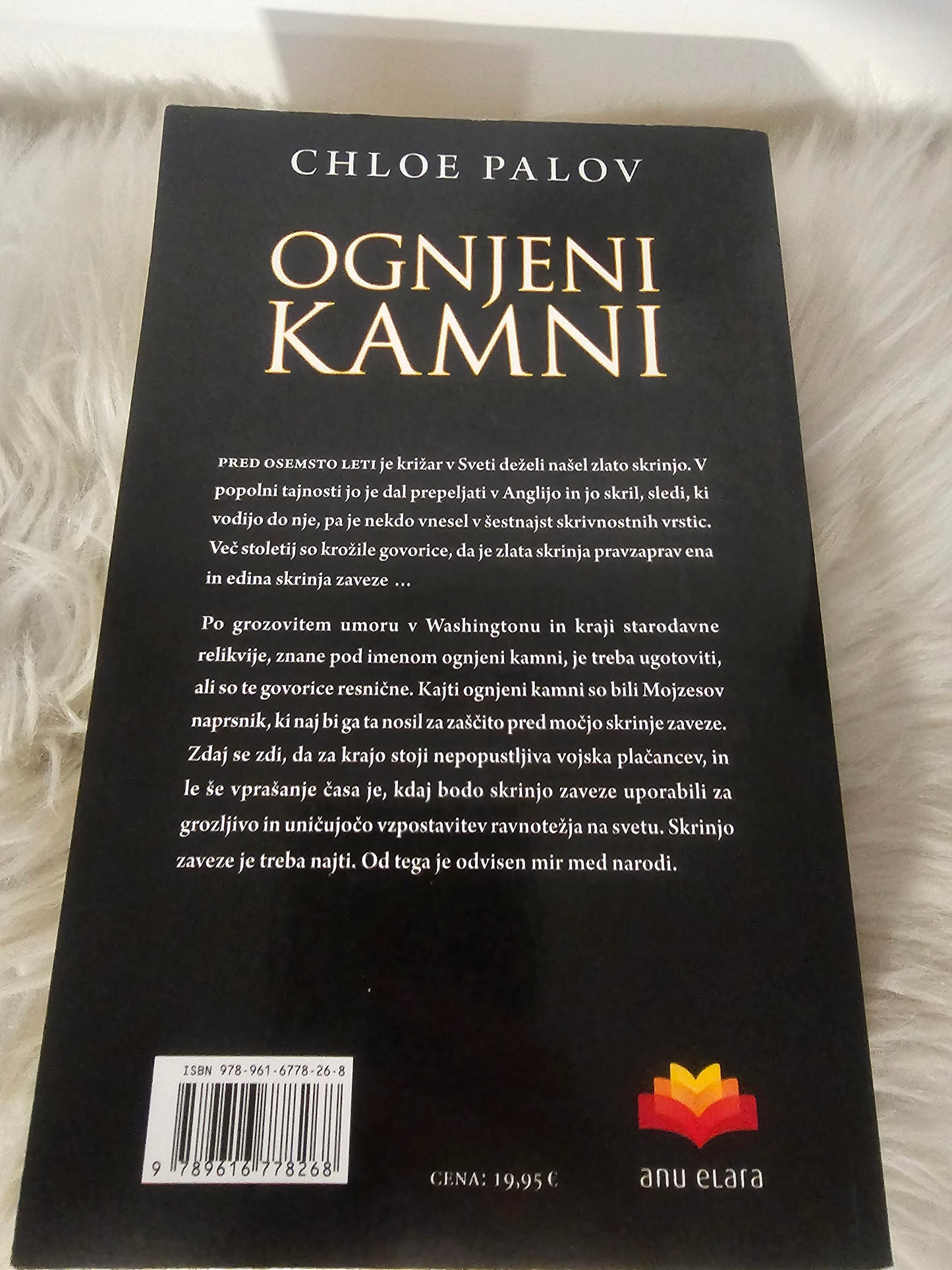 Ognjeni kamni Chloe Palov