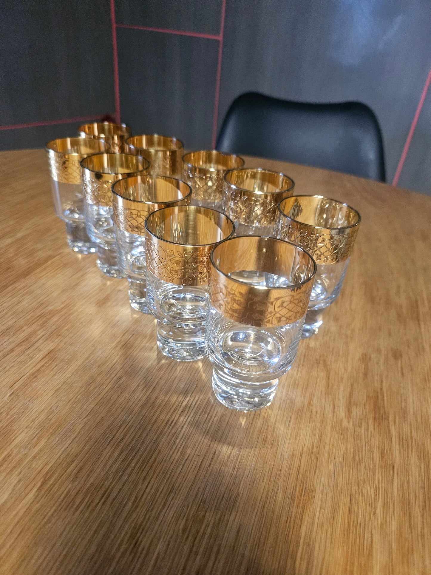 Vintage kristalni kozarci z zlato dekoracijo – komplet 10 kosov