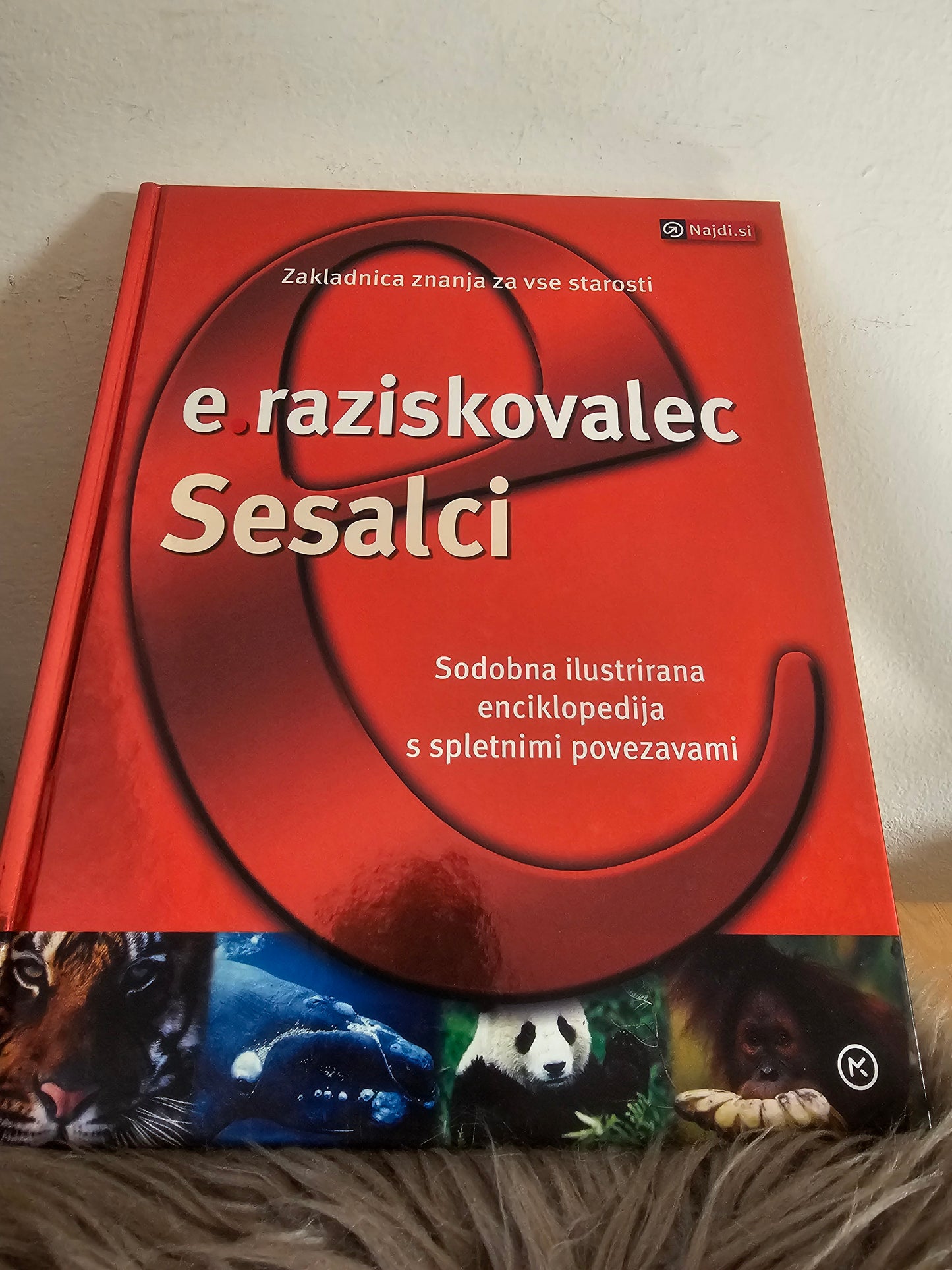 E raziskovalec Sesalci  več avtorjev