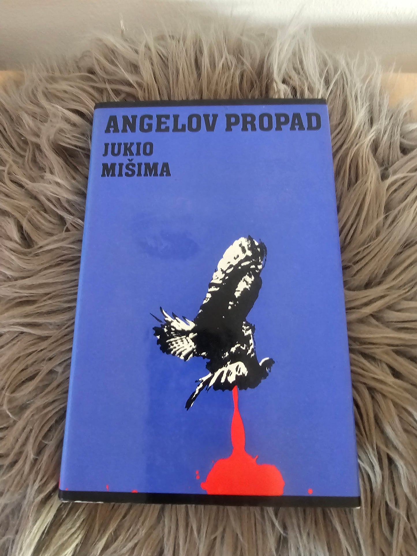 Angelov propad, Jukio Mišima