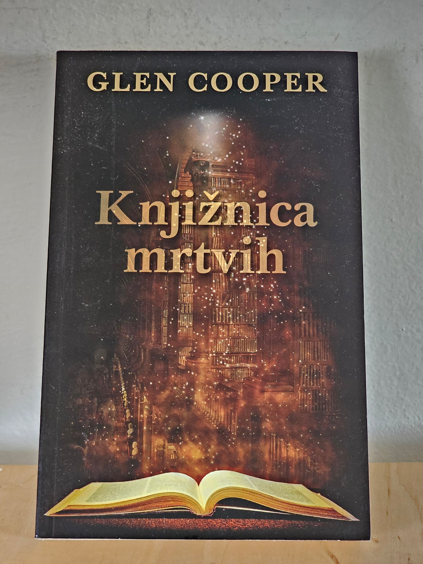 Knjižnica mrtvih Glen Cooper
