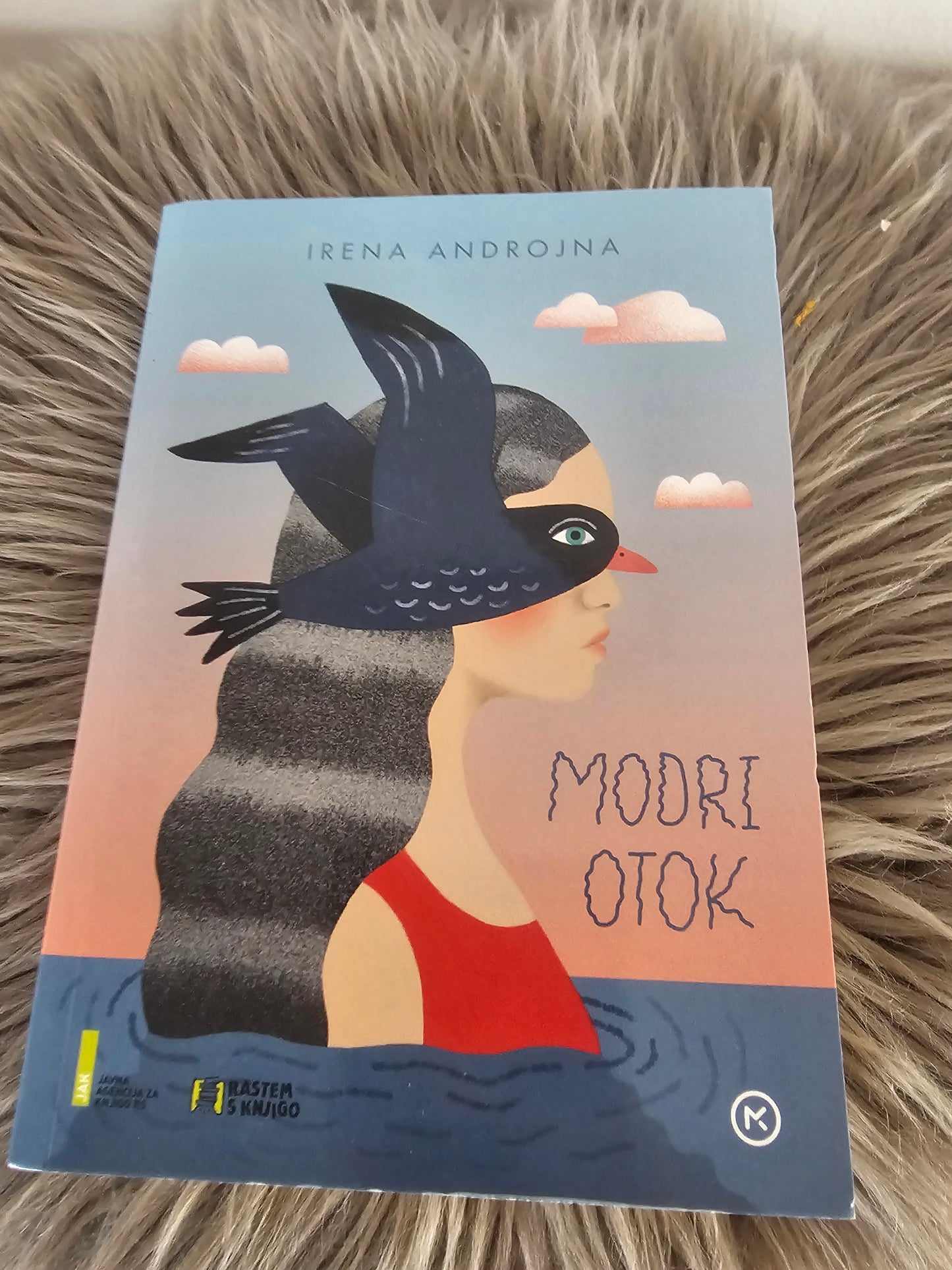 Modri otok, Irena Androjna