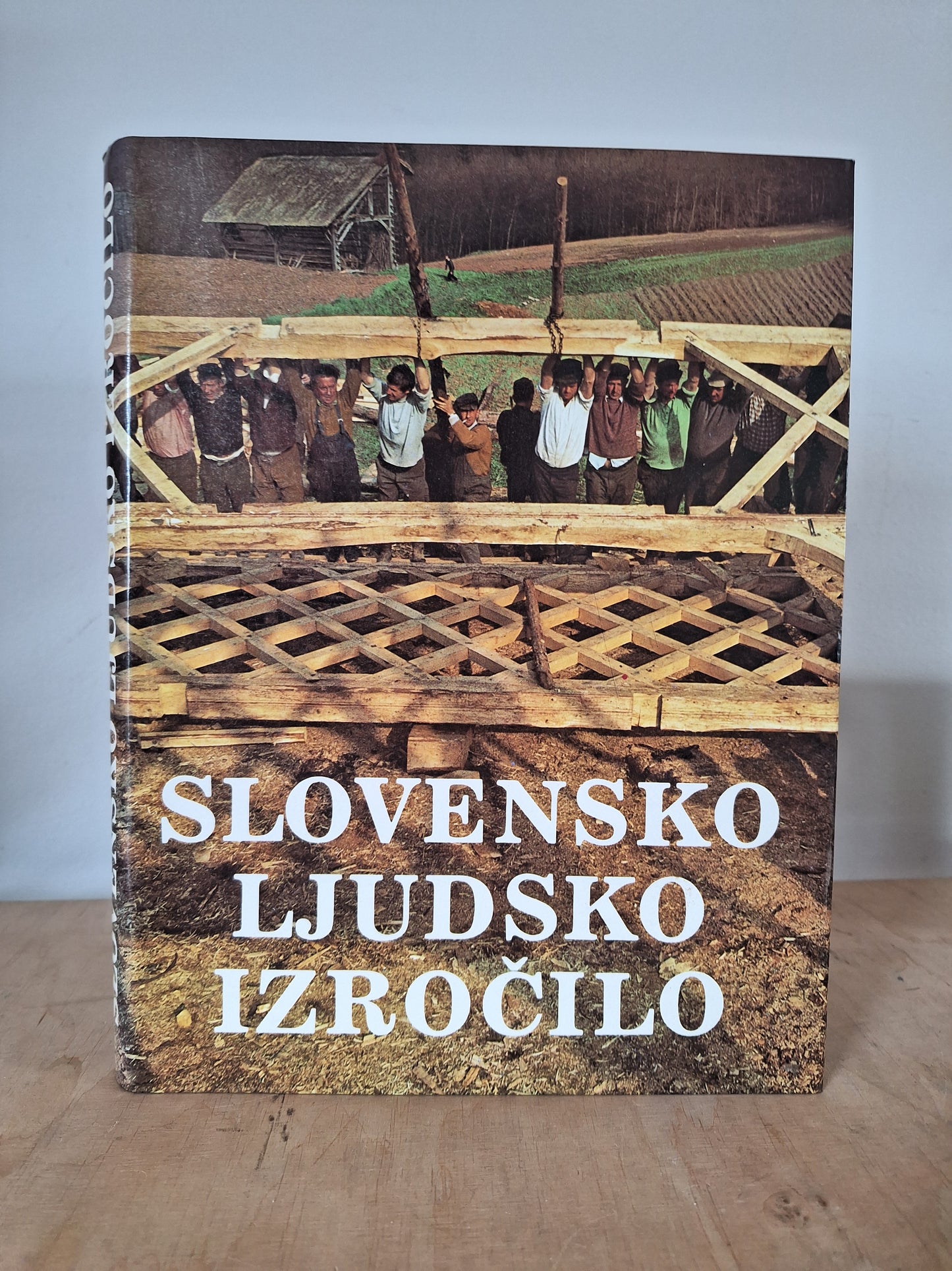 Slovensko ljudsko izročilo  Angelos Baš