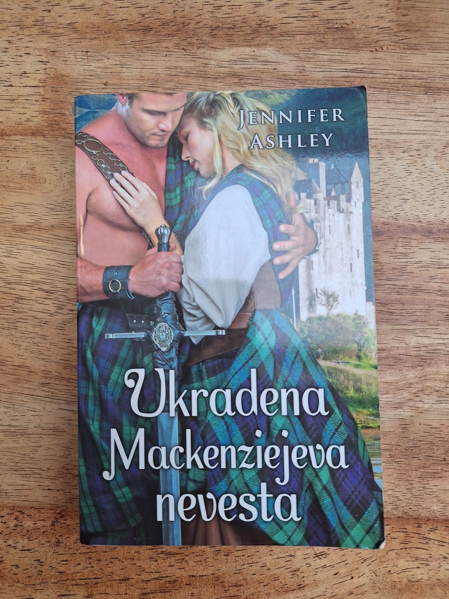 Ukradena Mackenziejeva nevesta Jennifer Ashley