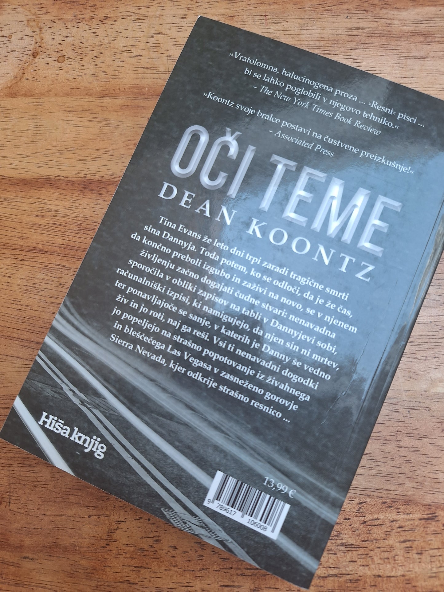 Oči teme Dean Koontz