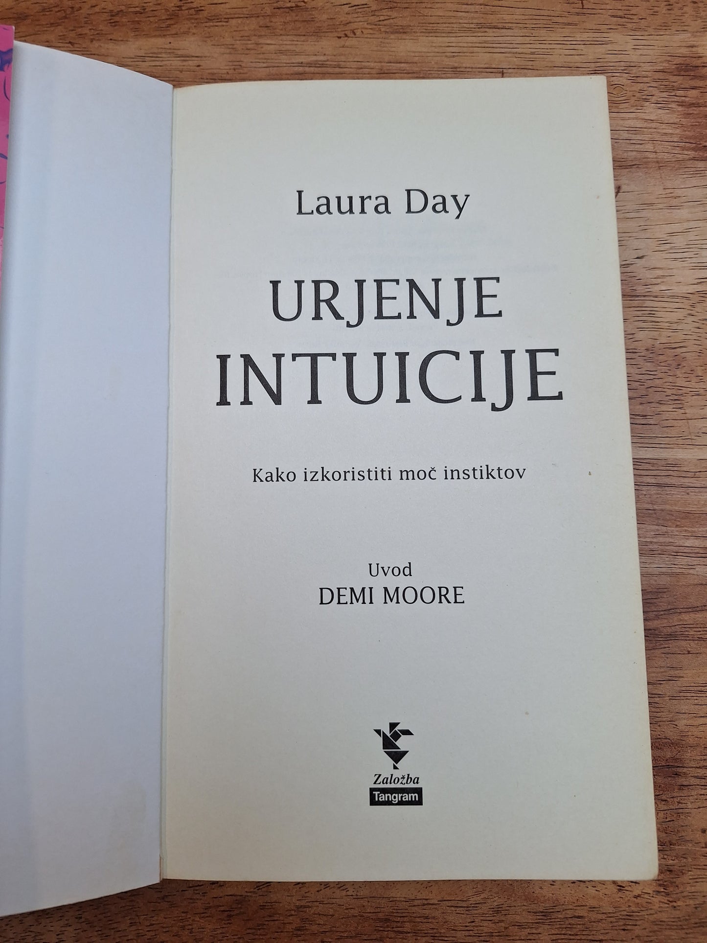 Urjenje intuicije Laura Day