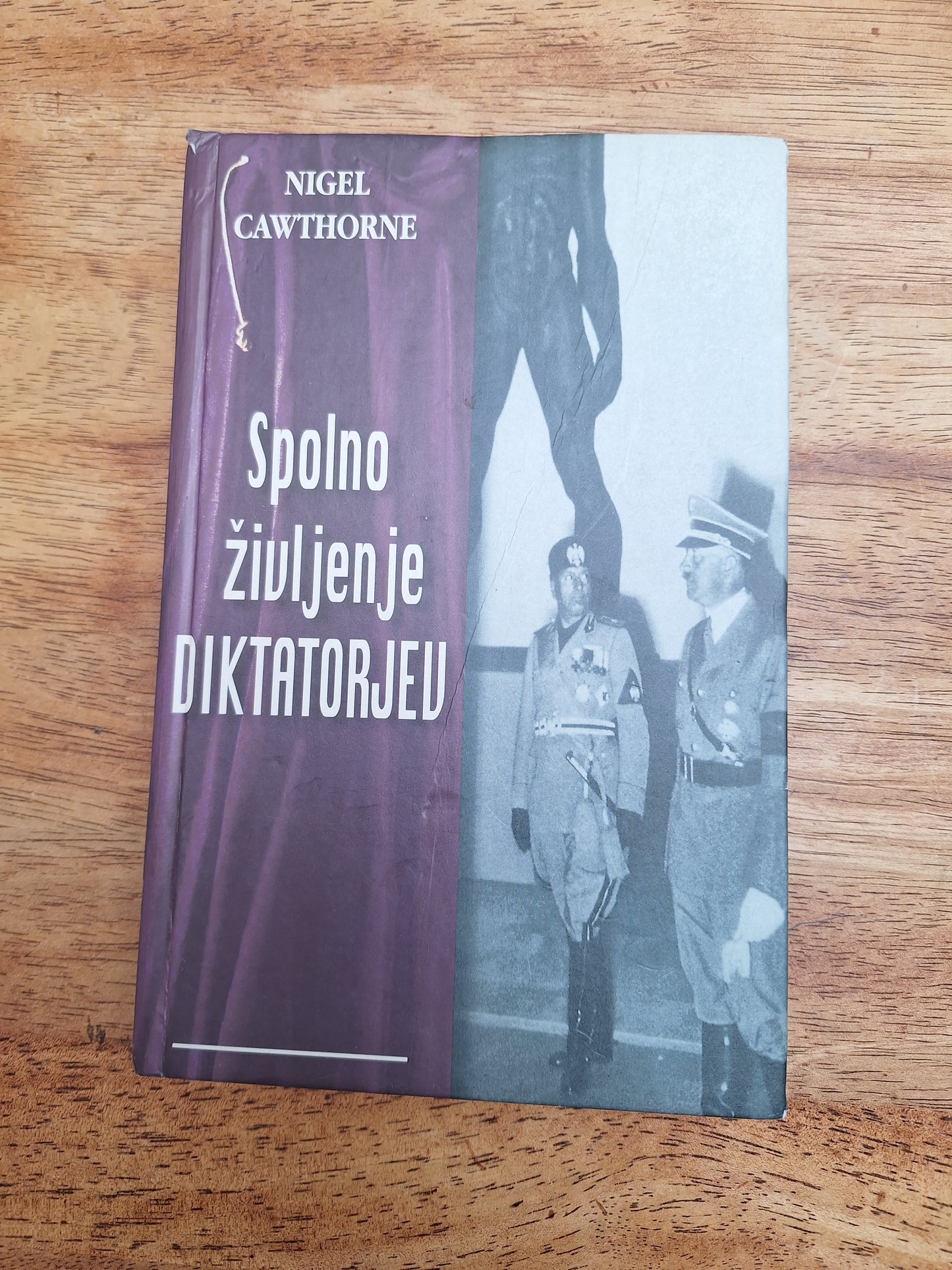 Spolno živlljenje diktatorjev Nigel Cawthorne