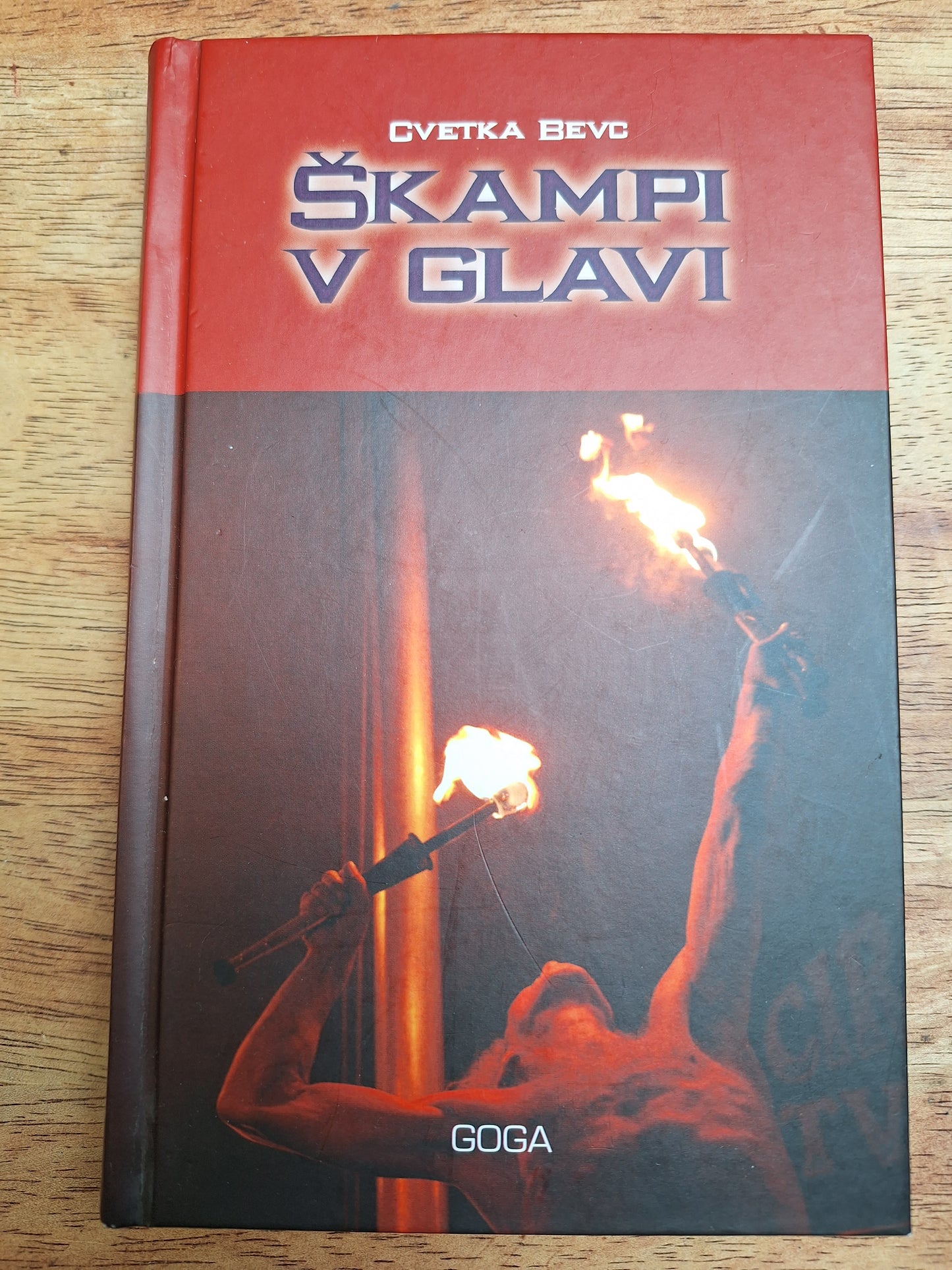 Škampi v glavi Cvetka Bevc