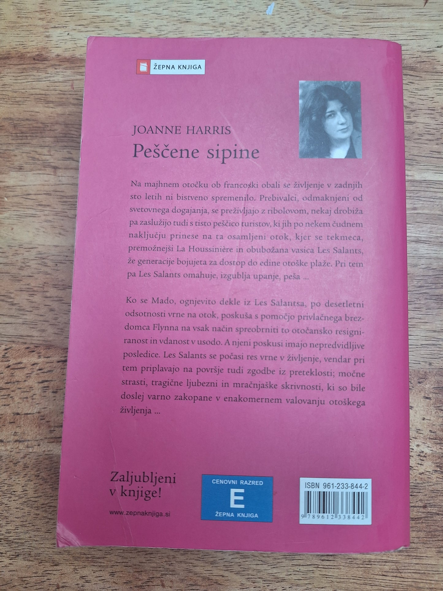 Peščene sipine Joanne Harris