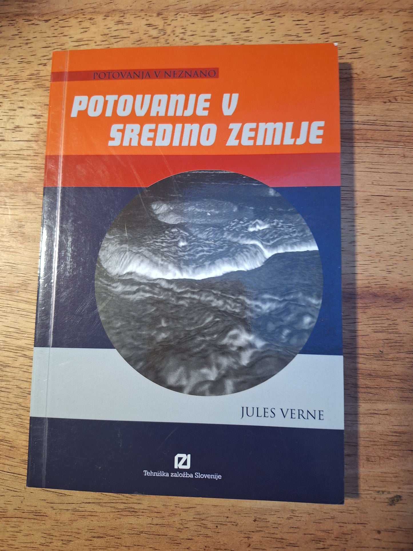 Potovanje v sredino zemlje Jules Verne