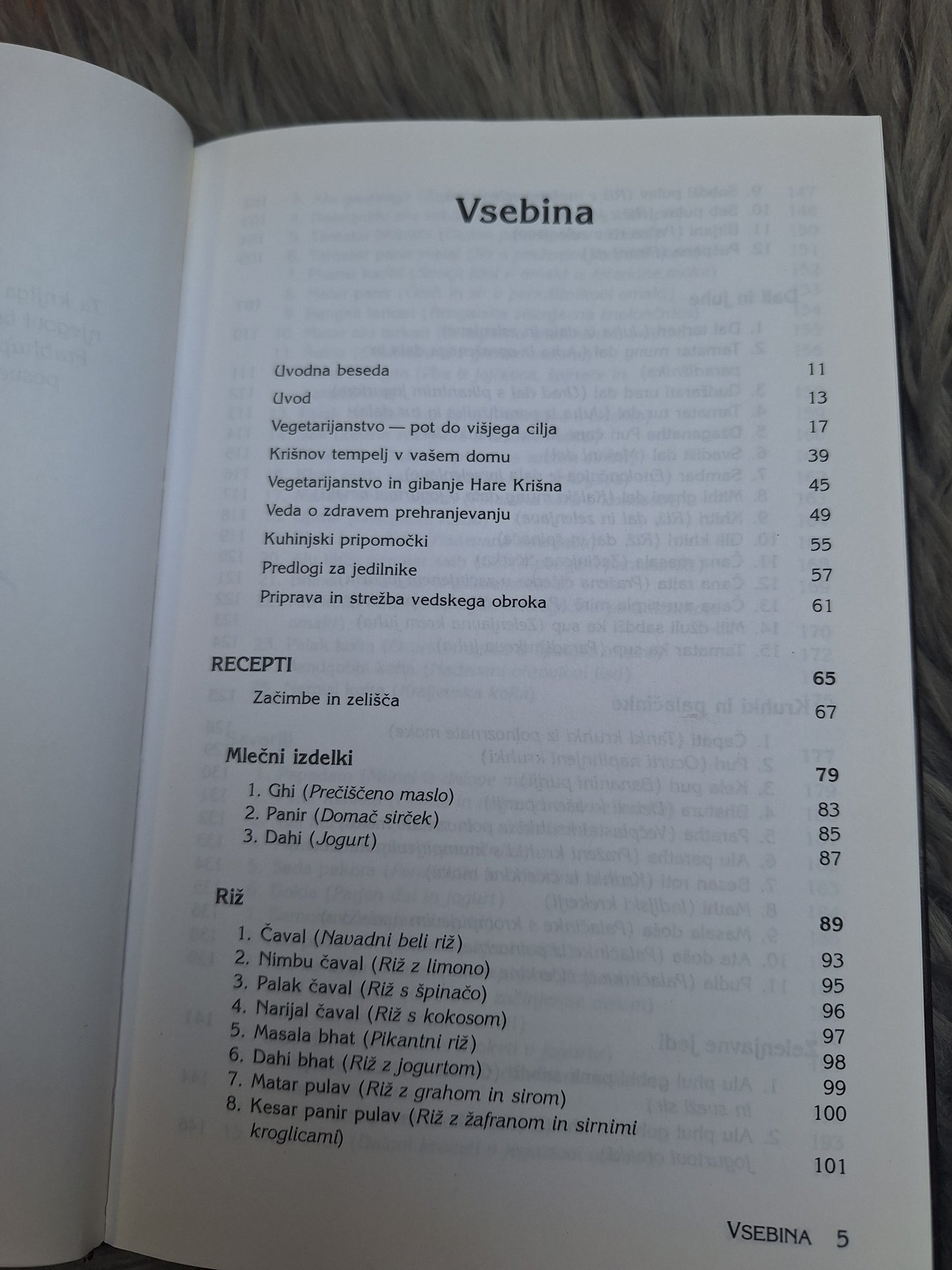 Krišnova kuhinja-vedske,vegetarijanske jedi Adiradža Dasa