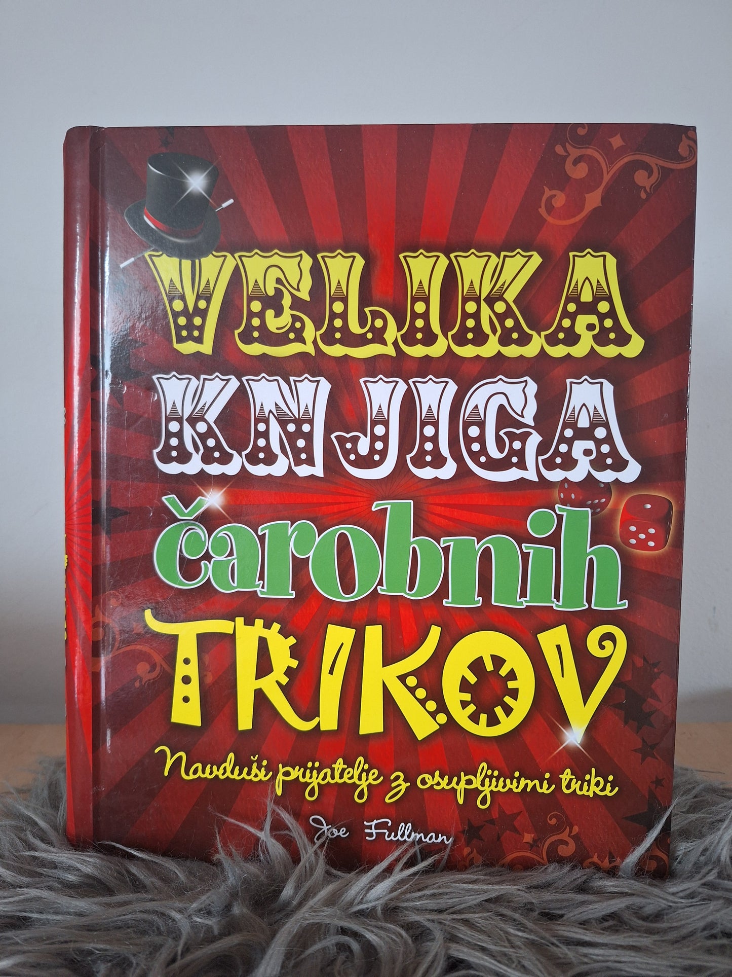 Velika knjiga čarobnih trikov Joe Fullman