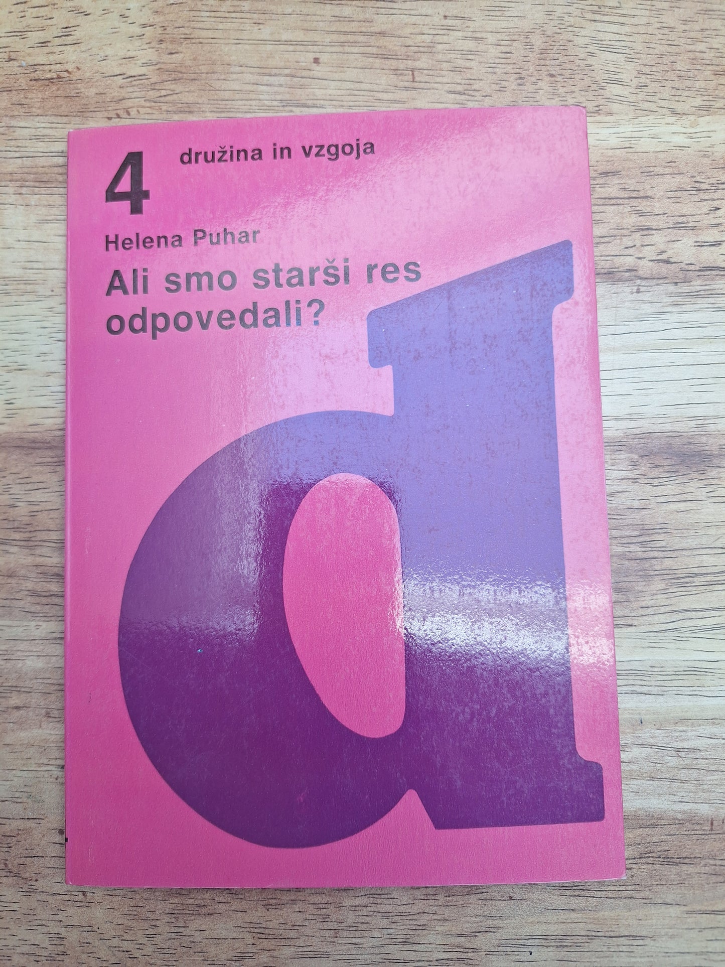 Družina in vzgoja: -Ali smo starši res odpovedali? -Demokratična družina-kaj je to? -Vedenjske motnje mladostnikov v sodobnem času, Zveza prijateljev mladine