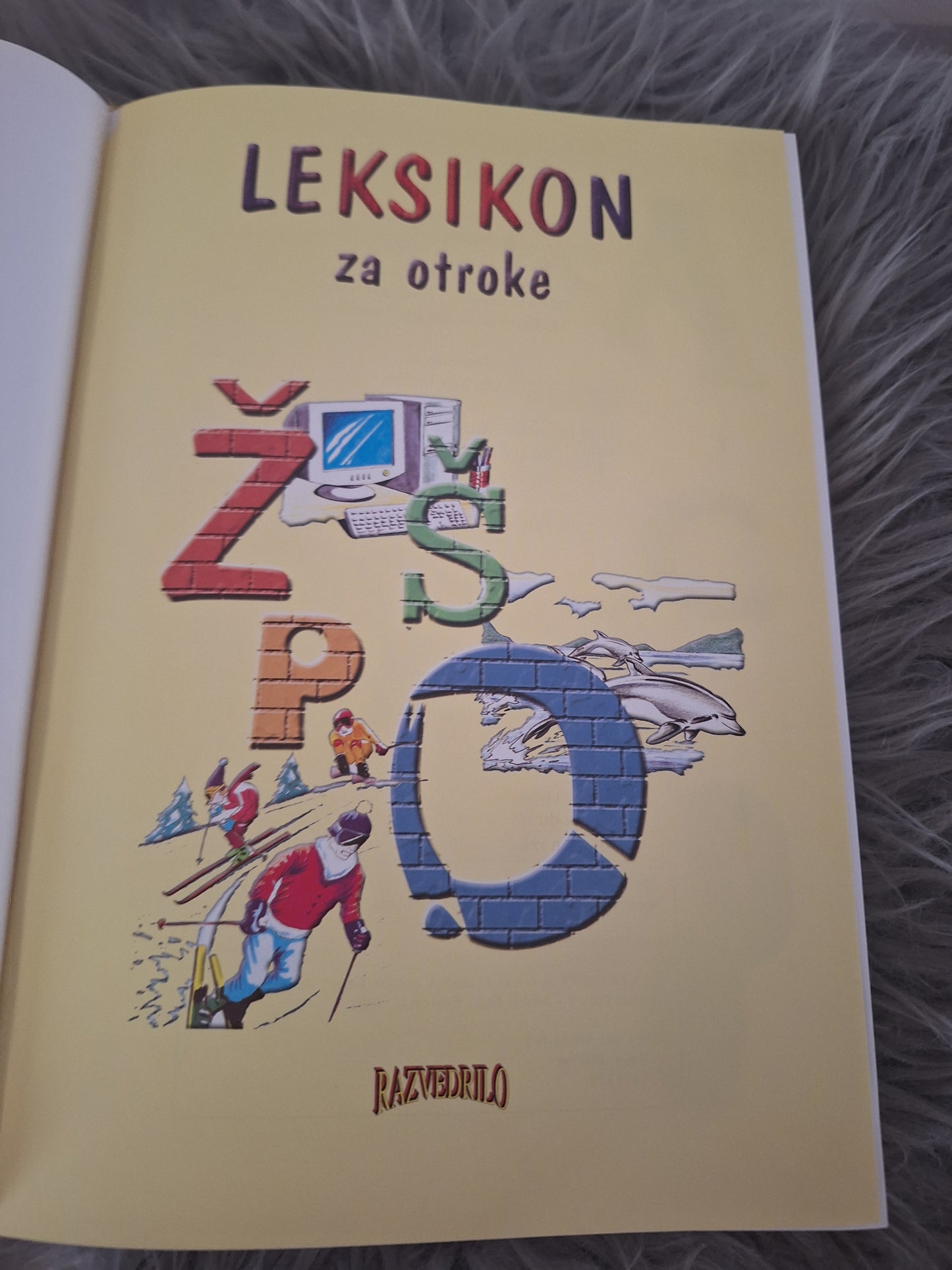 Leksikon za  otroke pa abecedi Razvedrilo