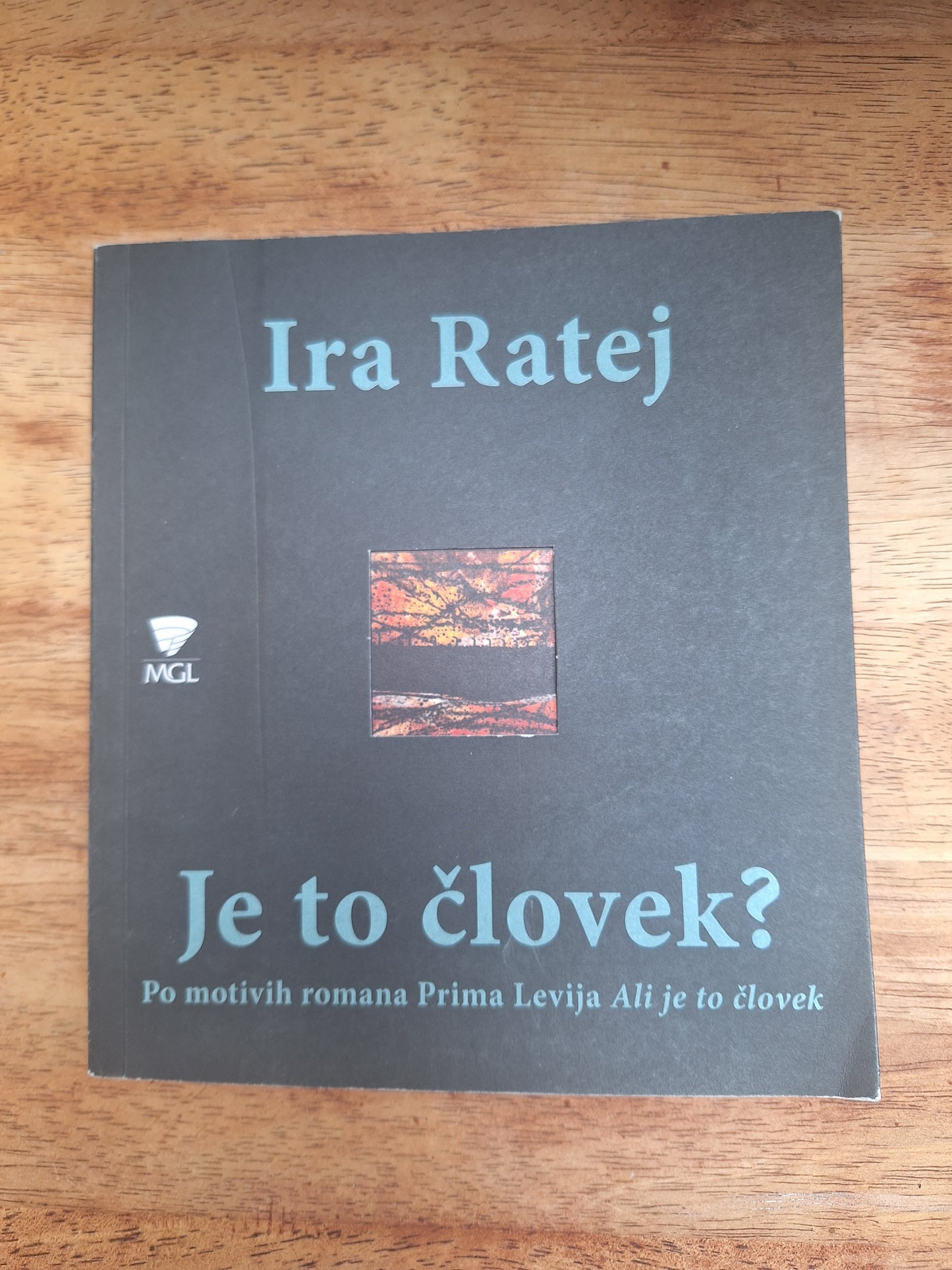 Je to človek? Ira Ratej